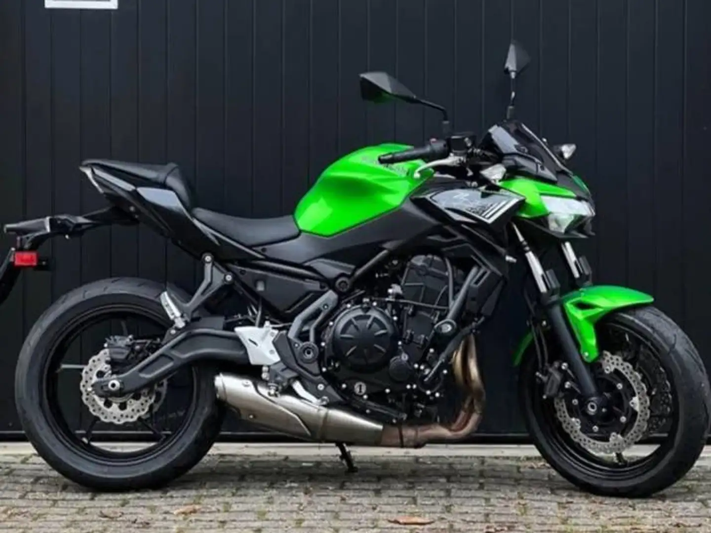 Kawasaki Z 650 Verde - 1