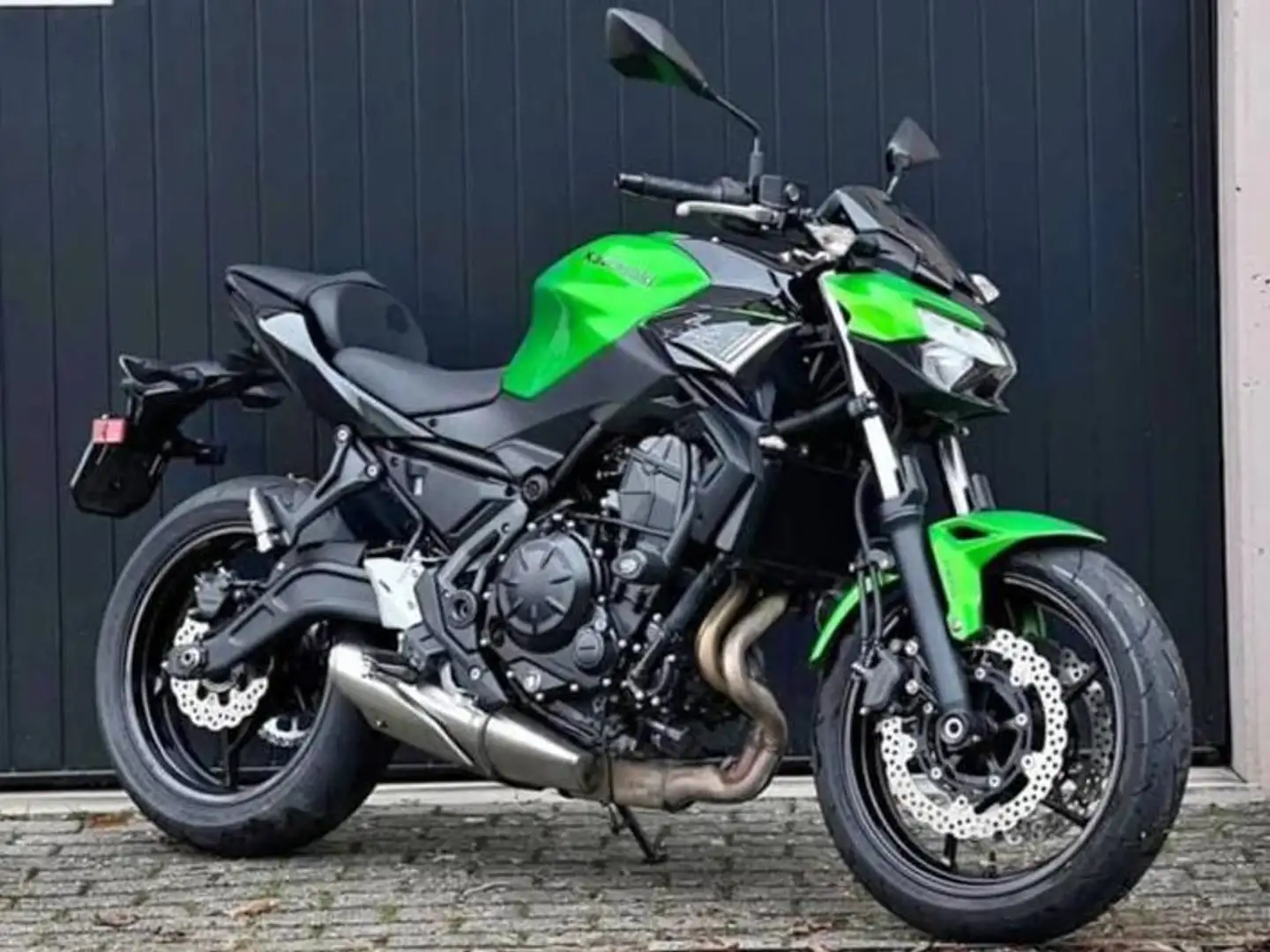 Kawasaki Z 650 Verde - 2