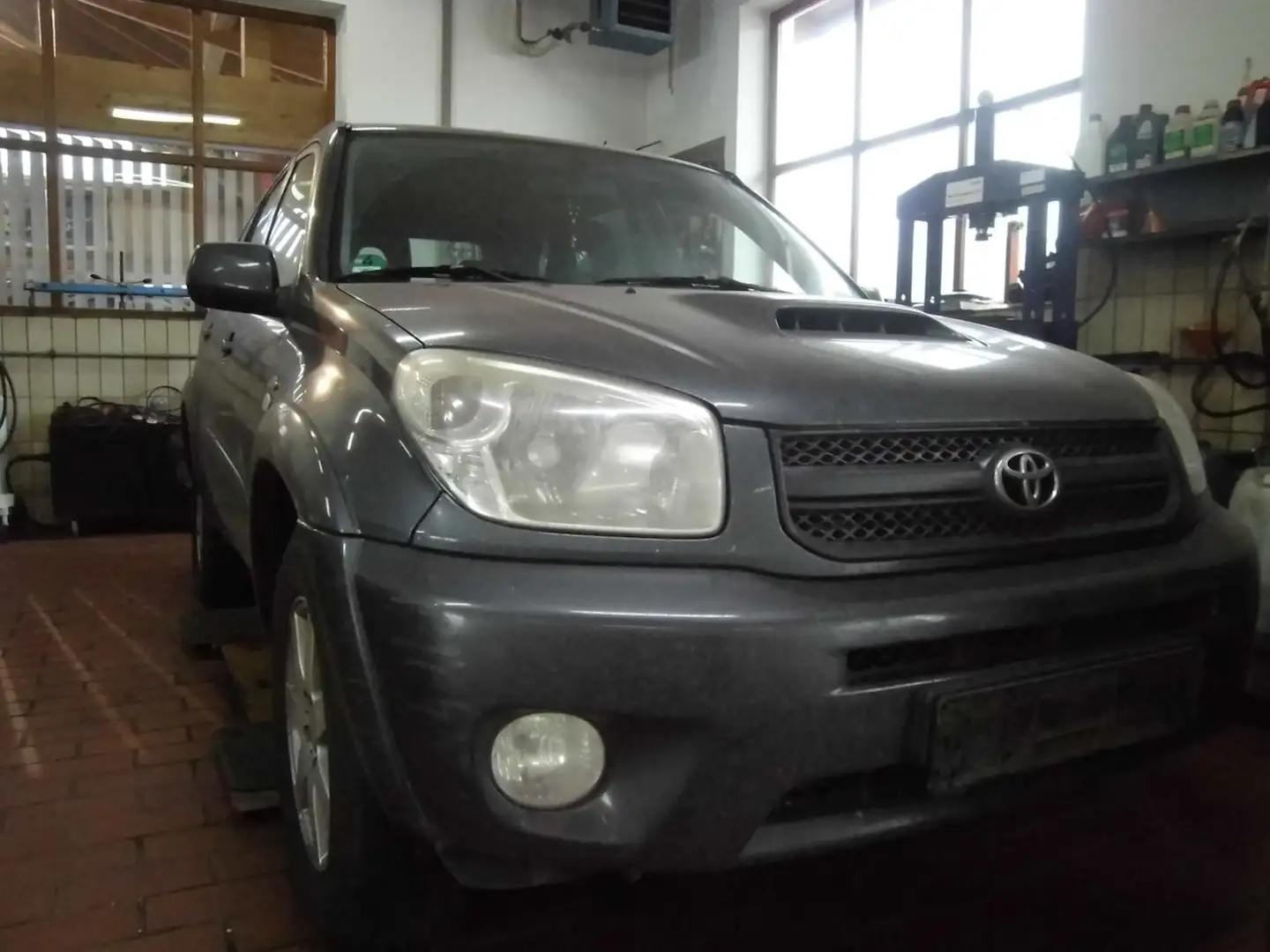 Toyota RAV 4 2.0 D-4D Sol 4X4 Gold - 1