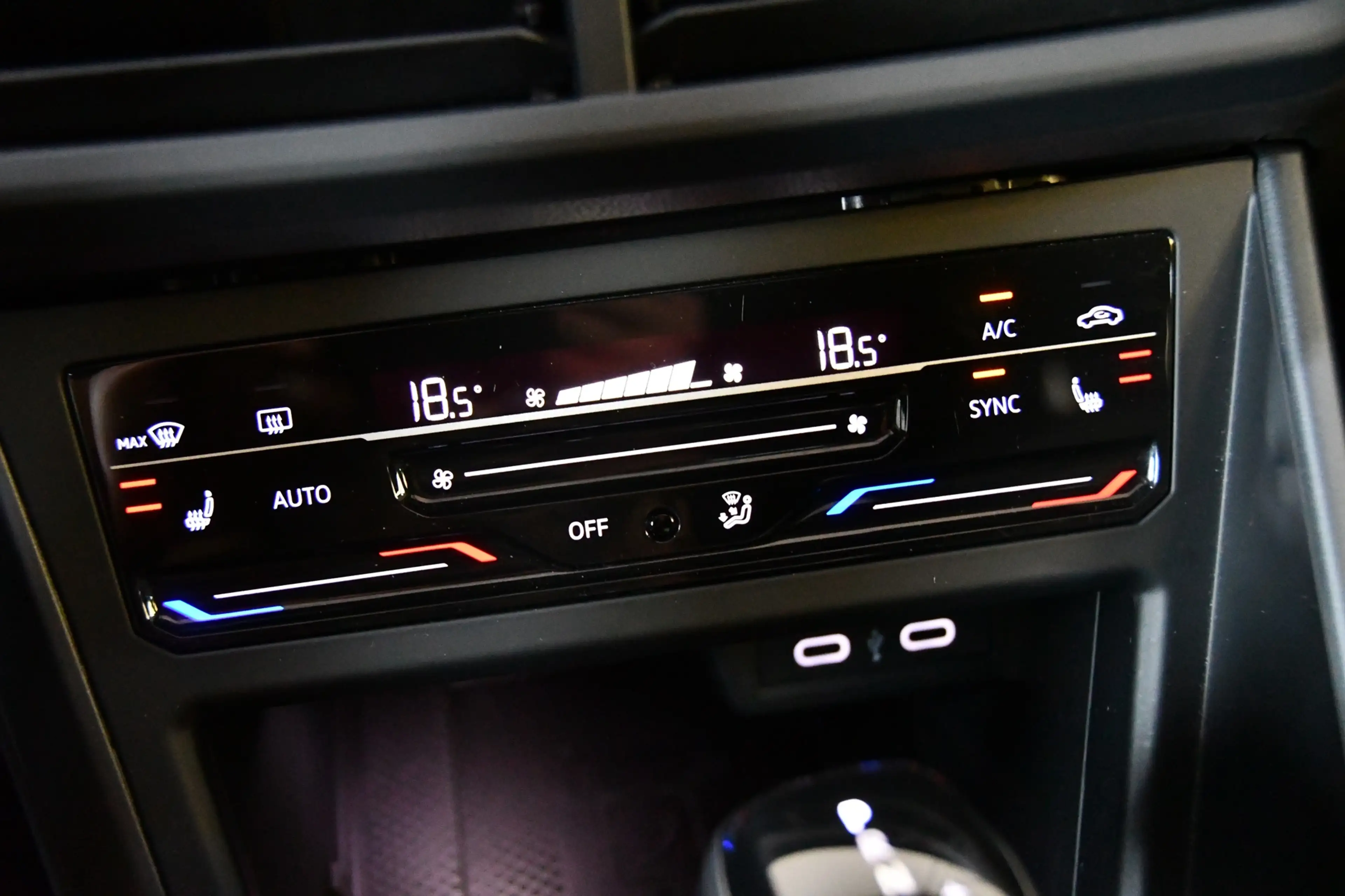Volkswagen Taigo 1.5 R-Line Schuifkanteldak, Apple Carplay — photo 9
