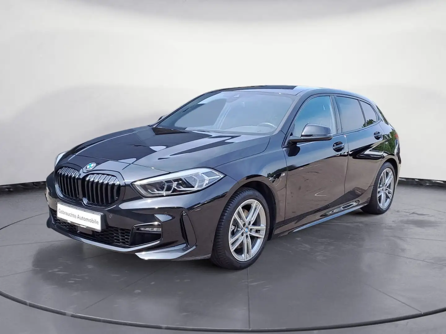 BMW 118 iA Limousine M Sport Navi Klimaaut. Sportsitz Zwart - 2