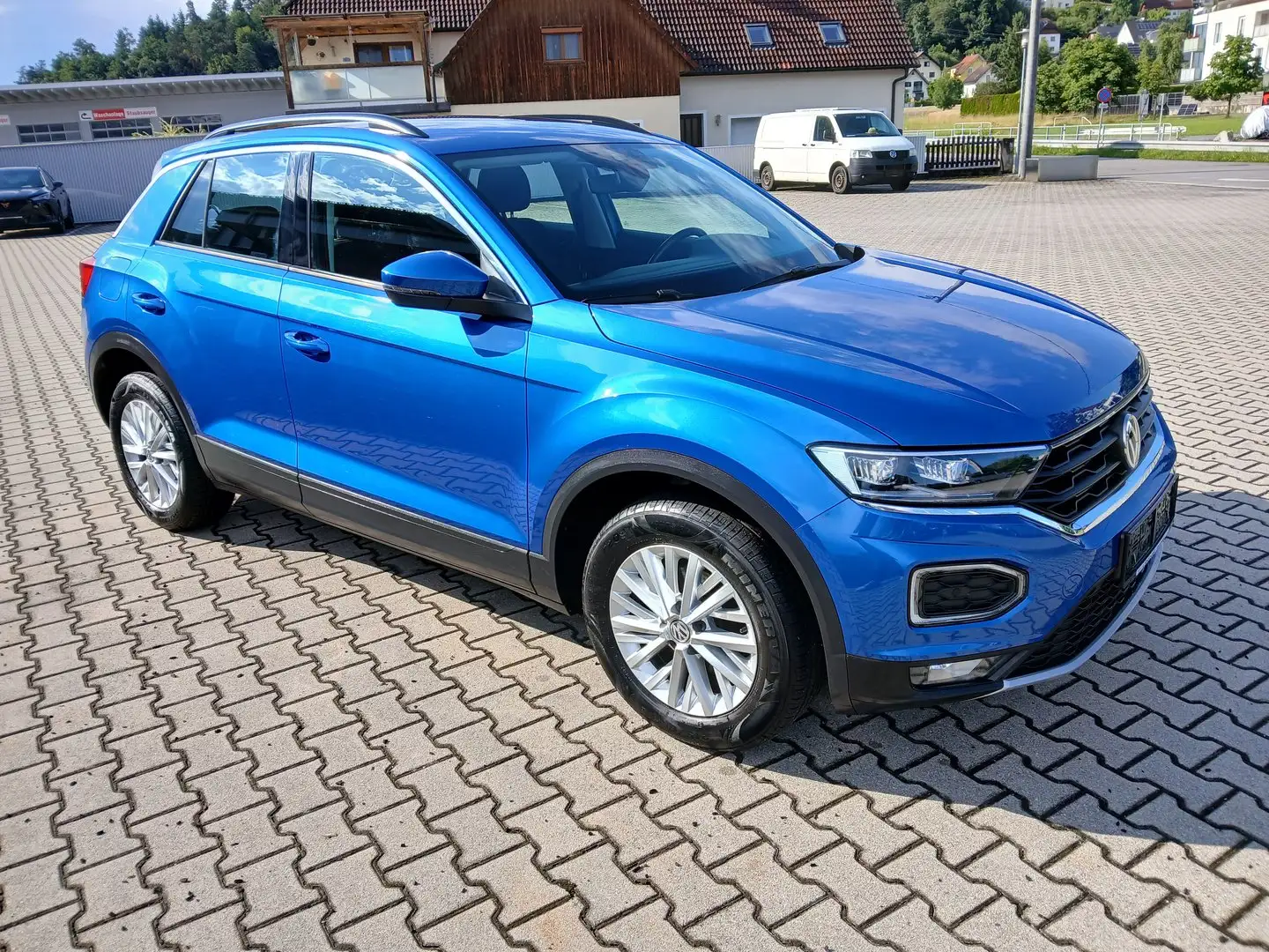 Volkswagen T-Roc Design TSI Blau - 1