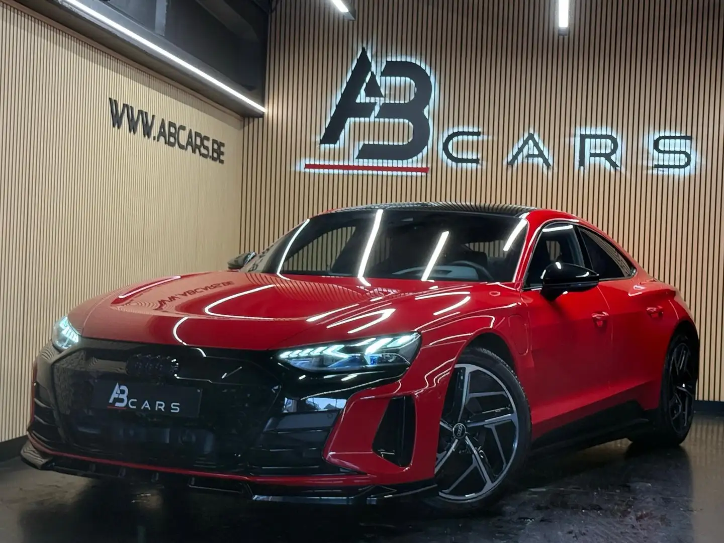 Audi e-tron GT 93.4 kWh Quattro * UNIQUE * GAR 12 MOIS * Rojo - 1
