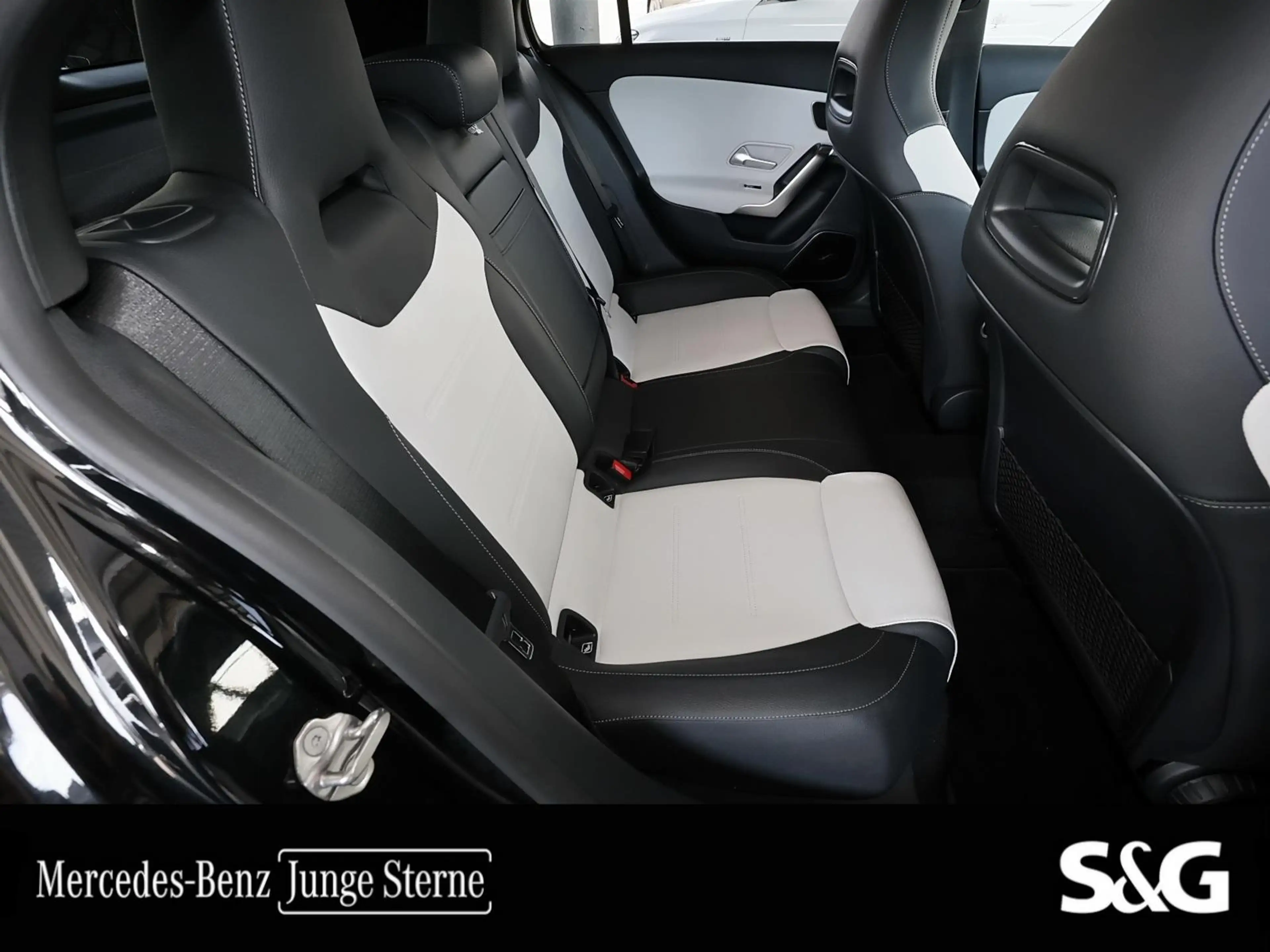Mercedes-Benz A 250 e AMG LEDERGRAU+PANO+360°+M-LED+HIFI+DISTR — photo 8
