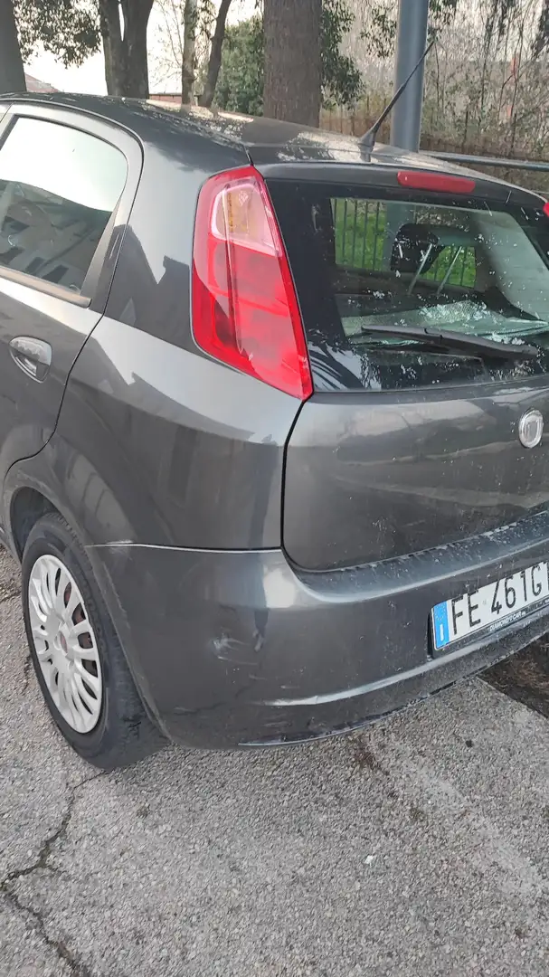 Fiat Grande Punto 5p 1.2 Active c/esp s/clima 65cv - 1
