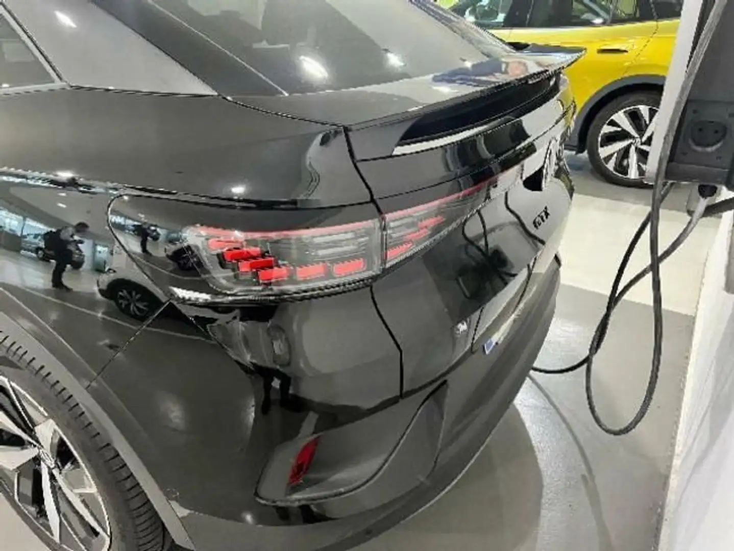 Volkswagen ID.5 GTX 220 kW (299 CV) 77 kWh Automatico 1 vel. Negro - 2