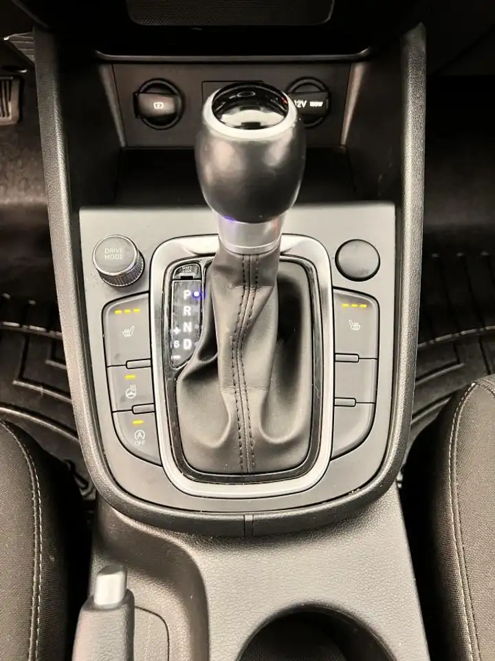 Hyundai KONA photo Hyundai KONA