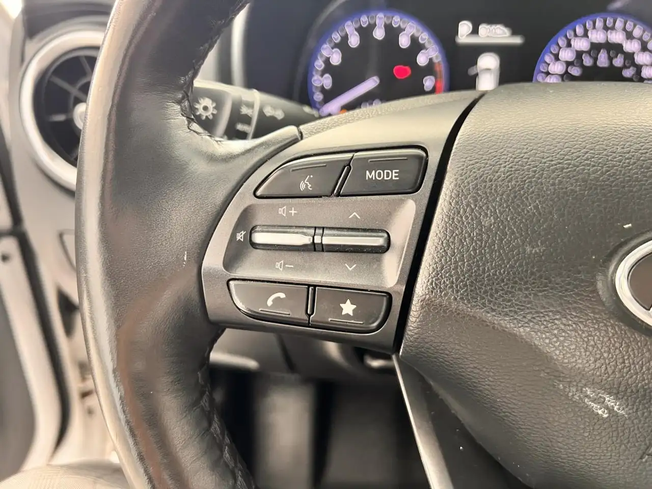 Hyundai KONA photo Hyundai KONA