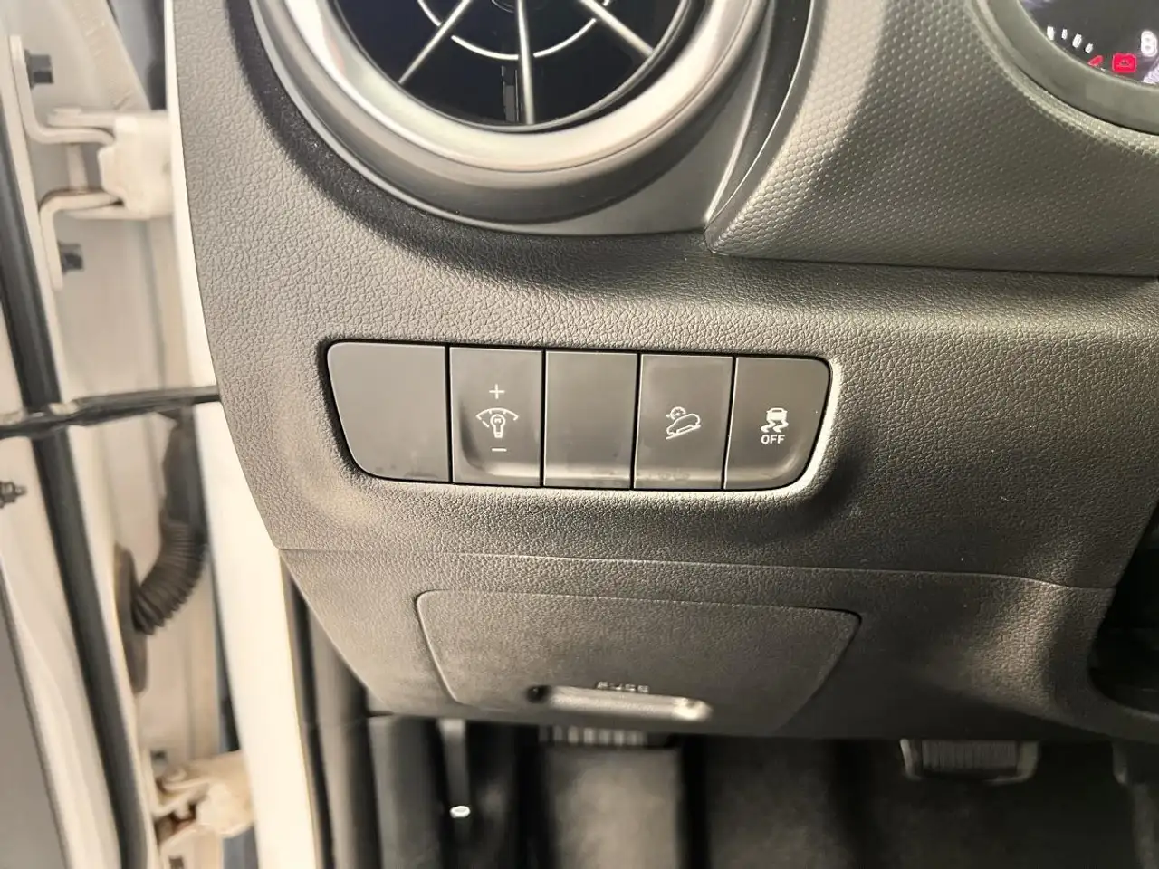 Hyundai KONA photo Hyundai KONA