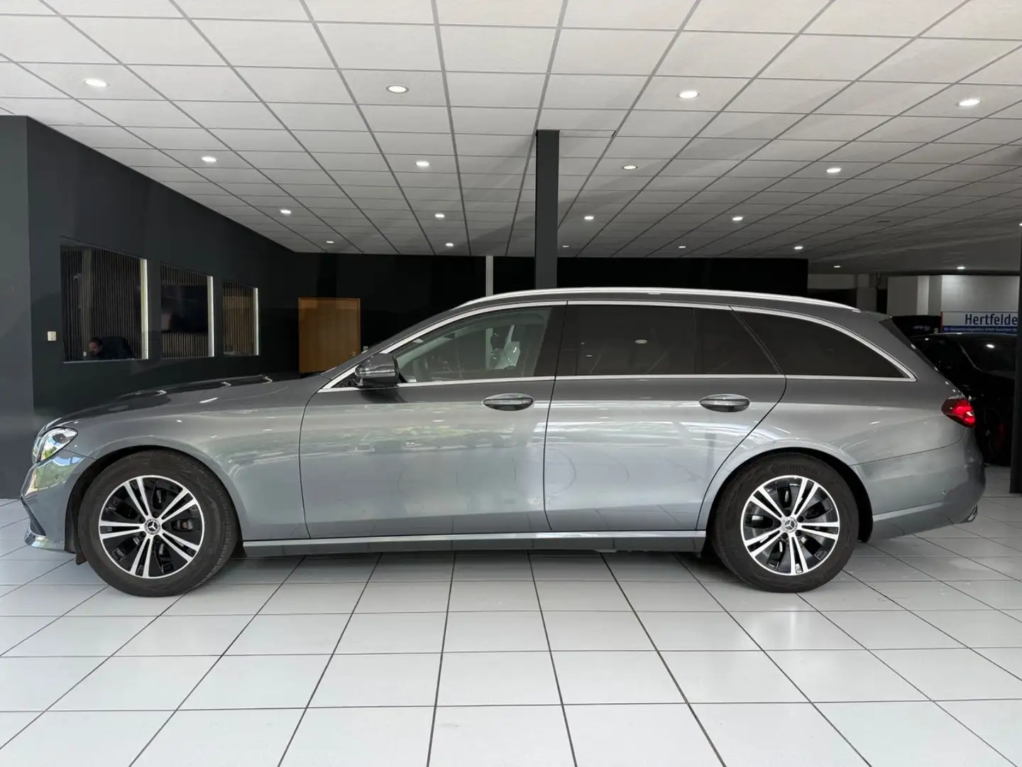 Mercedes-Benz E 200 d T*Avantgarde*DISTRONIC*AHK*KAMERA*LEDER* Grigio - 2