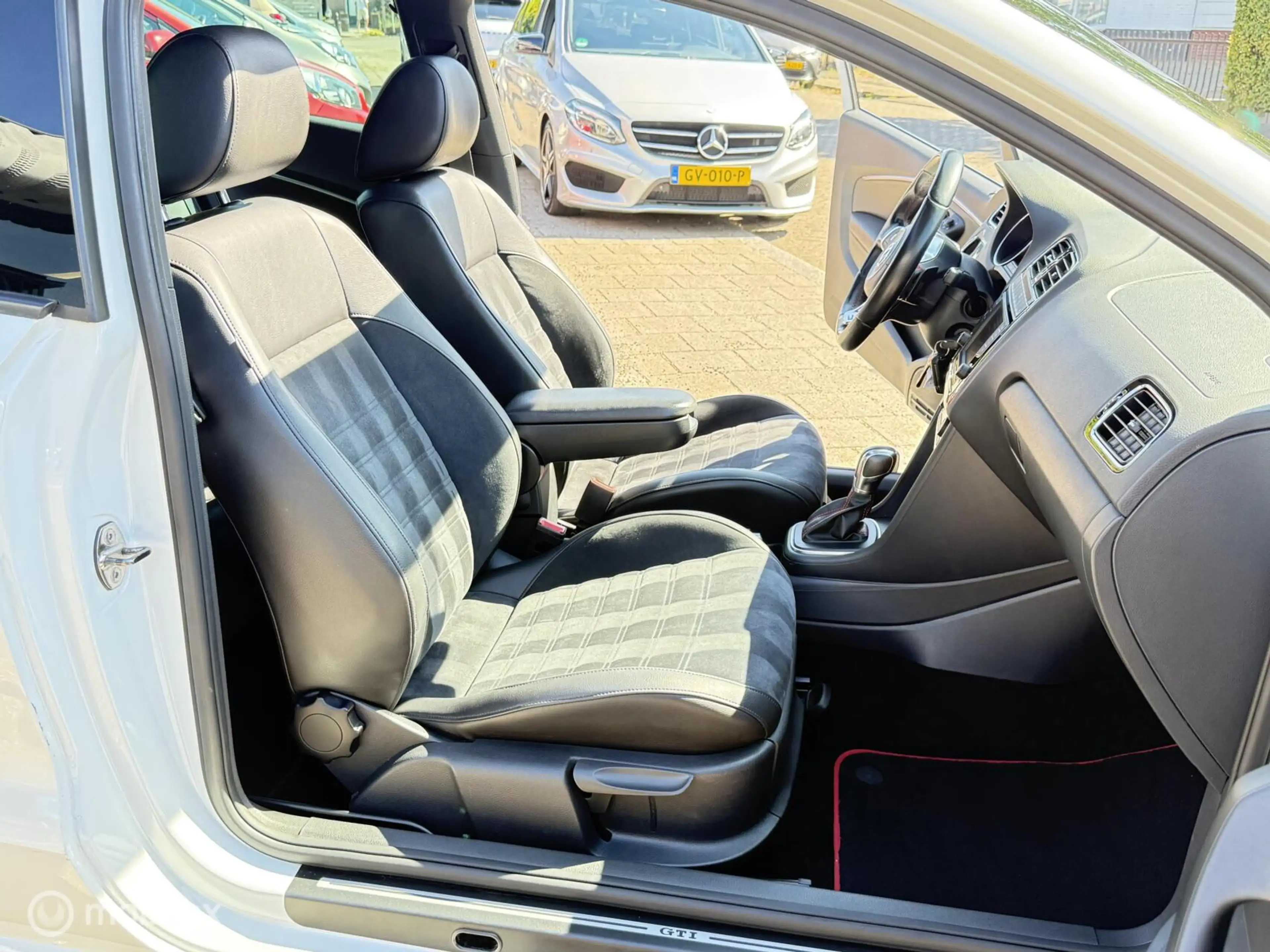 Volkswagen Polo GTI 1.8 TSI VOL OPTIES PANO ALCANTARA DEALER — photo 10
