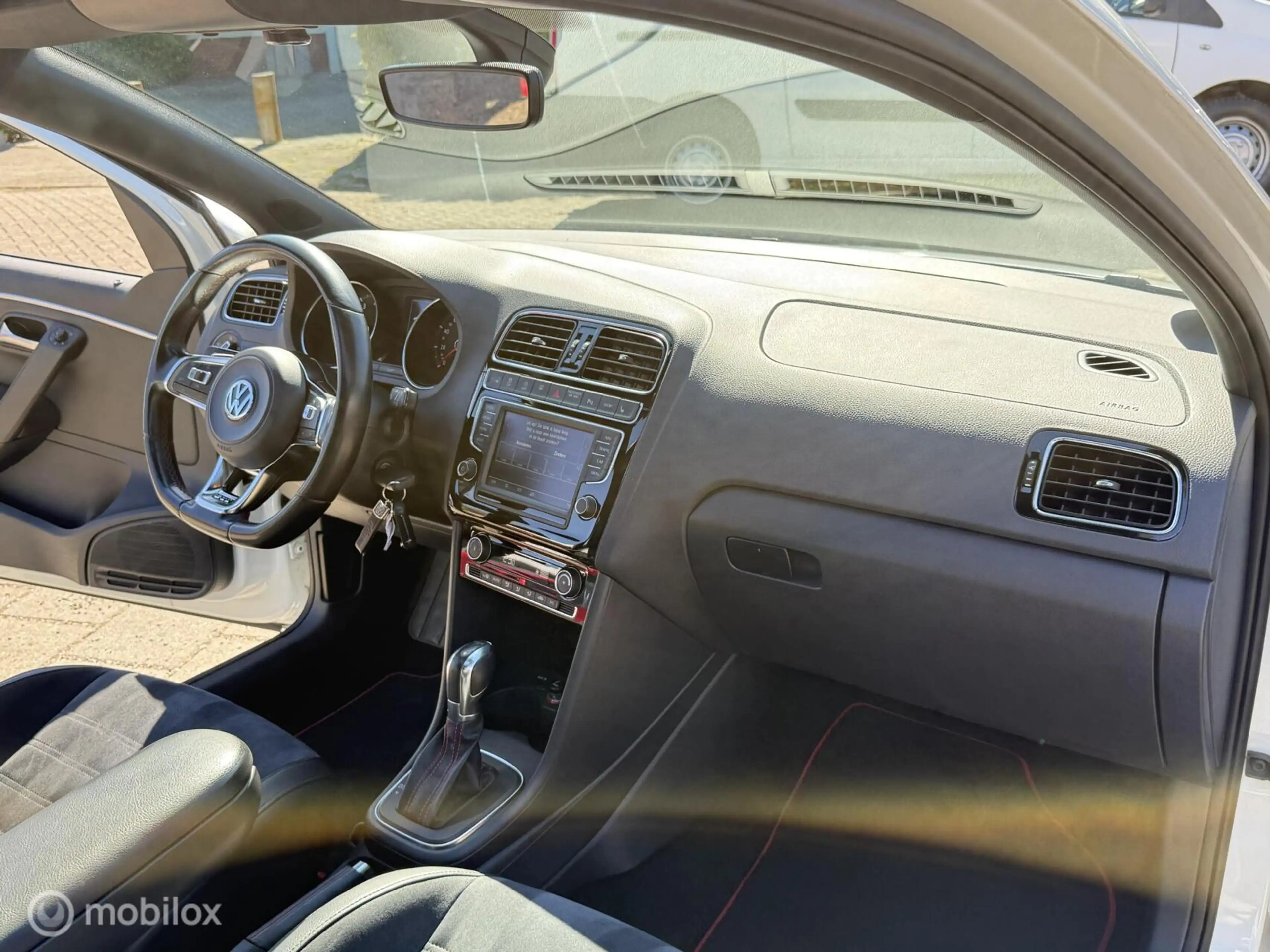 Volkswagen Polo GTI 1.8 TSI VOL OPTIES PANO ALCANTARA DEALER — photo 12