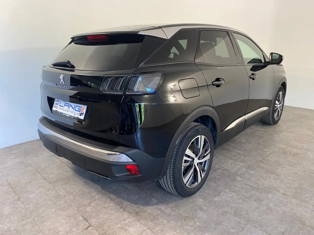 Peugeot 3008 1.2 PureTech 130 Allure LED*NAVI*RFK 96 kW (131... 3