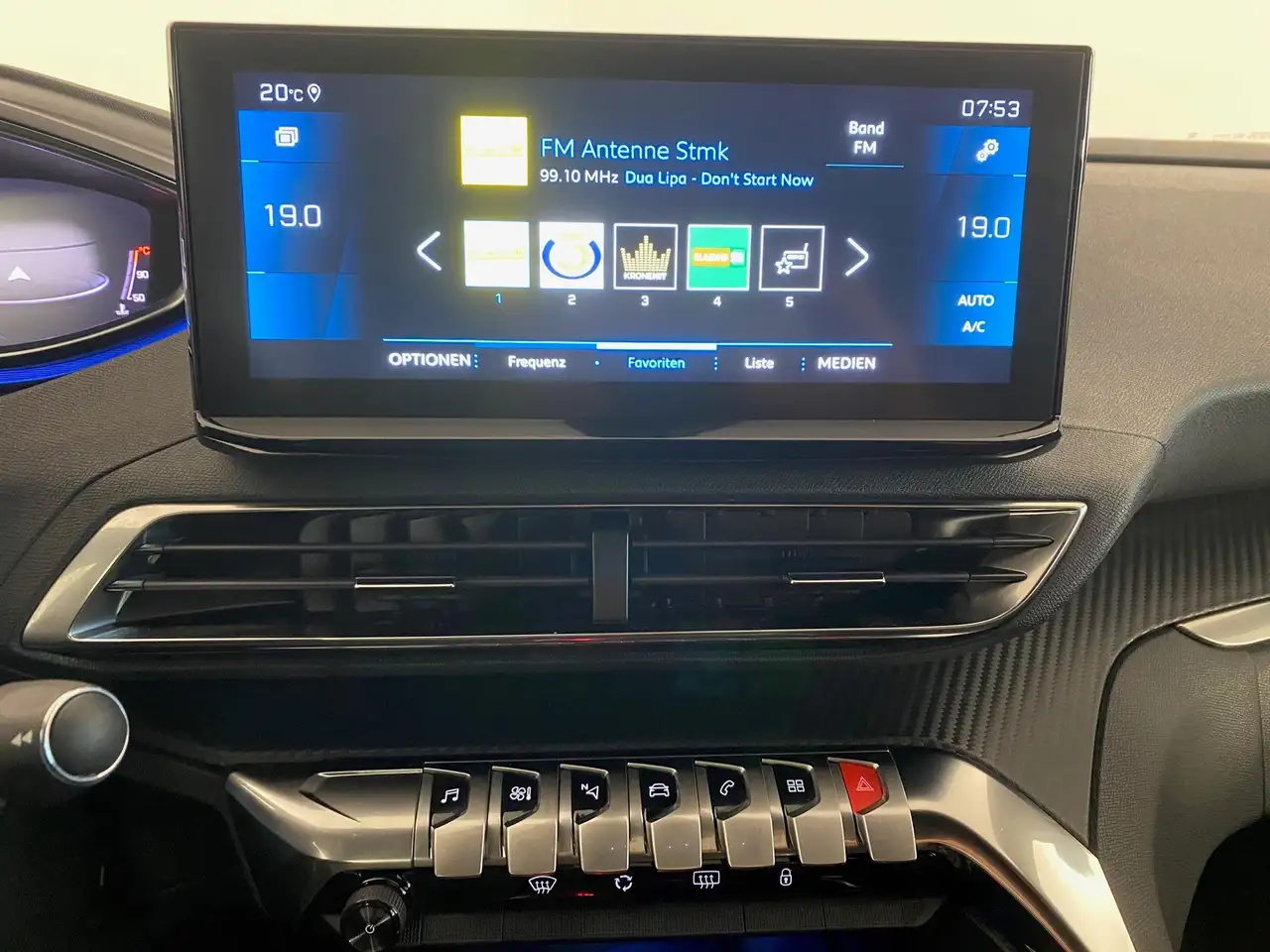 Peugeot 3008 1.2 PureTech 130 Allure LED*NAVI*RFK 96 kW (131... 8
