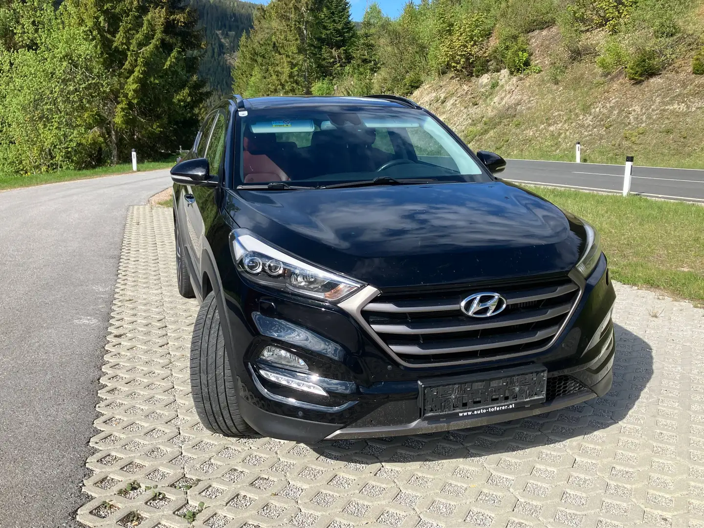 Hyundai TUCSON Tucson 2,0 CRDI 4WD Platin Platin Schwarz - 2