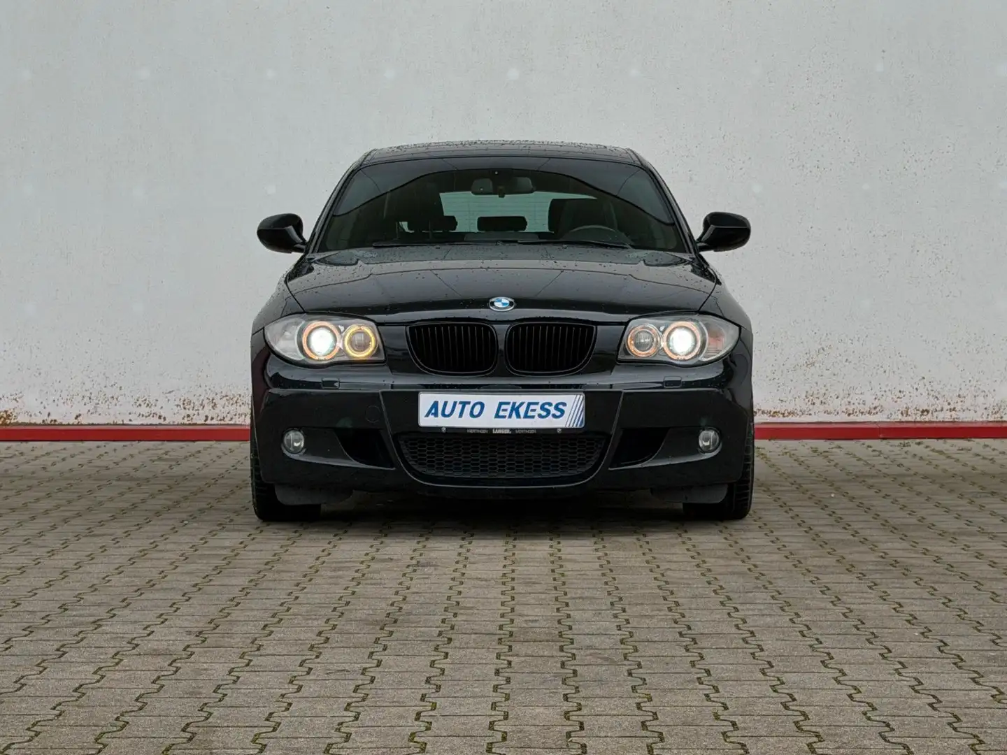 BMW 118 d M Sport Lim. Aut. XENON*PANO*TEMP* Černá - 2