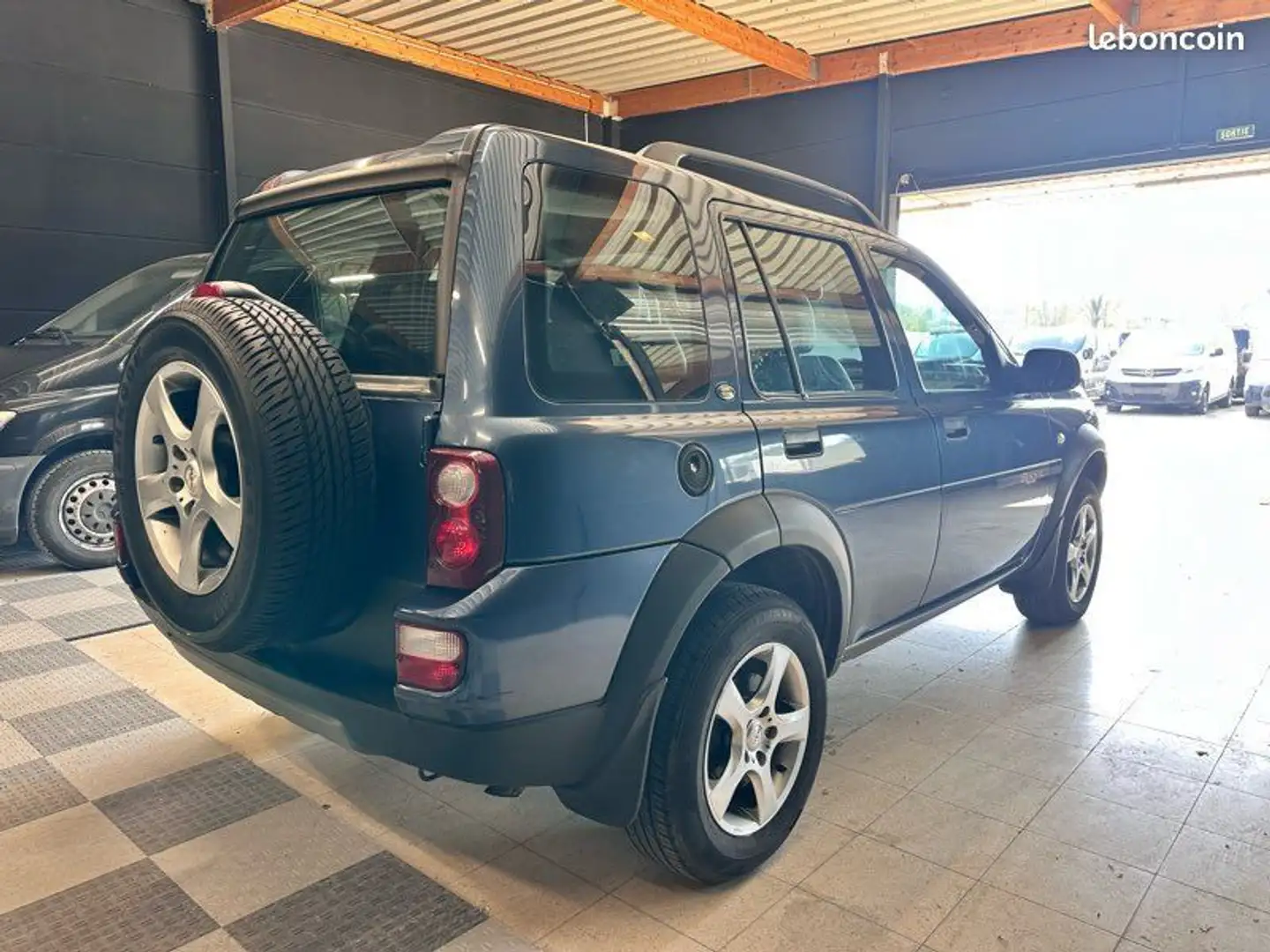 Land Rover Freelander Land Rover 2.0 TD4 112CV 4X4 147000km CLIM Bleu - 2