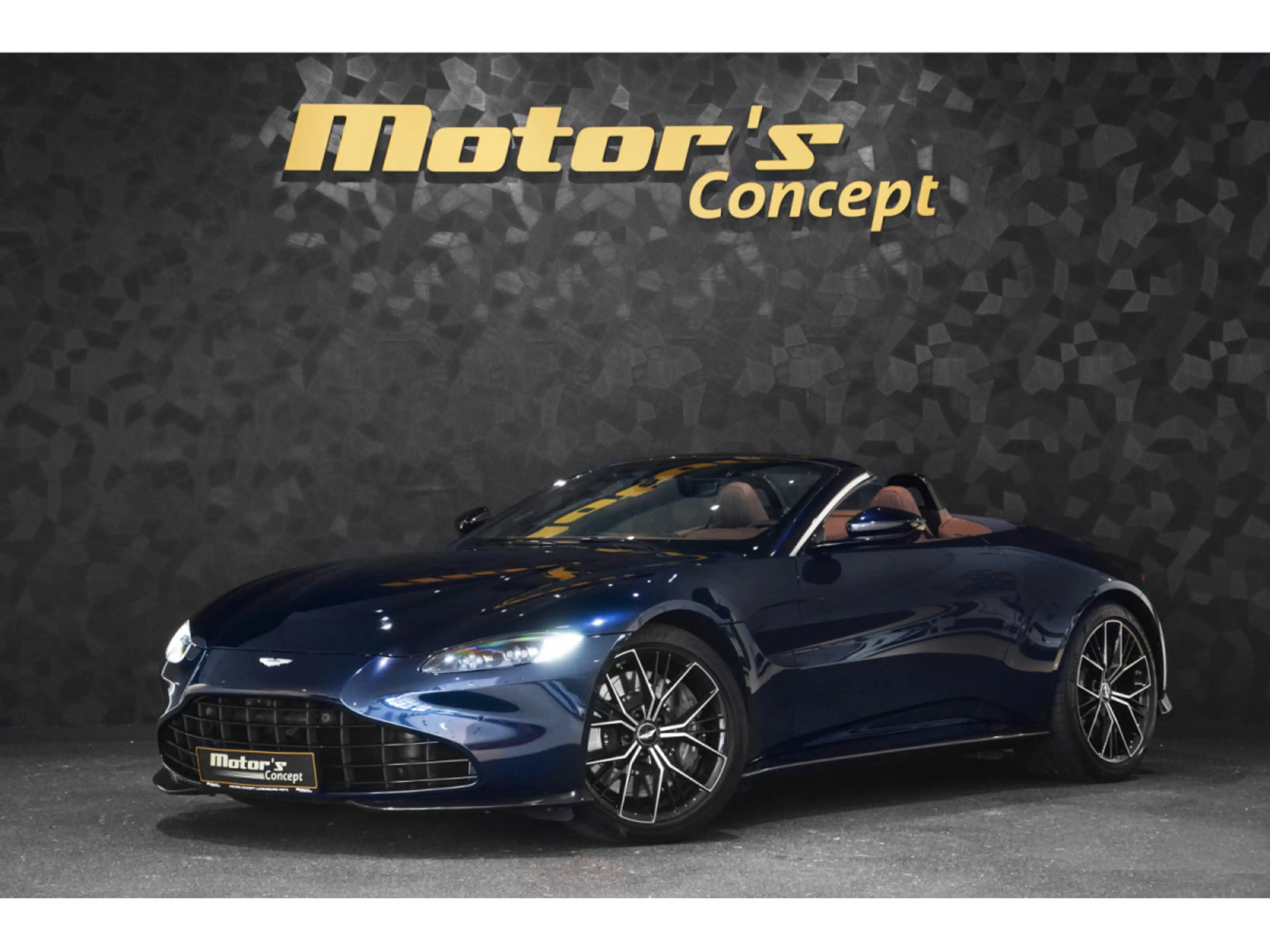 Aston Martin V8 Vantage  ROADSTER - Ultramarine Black