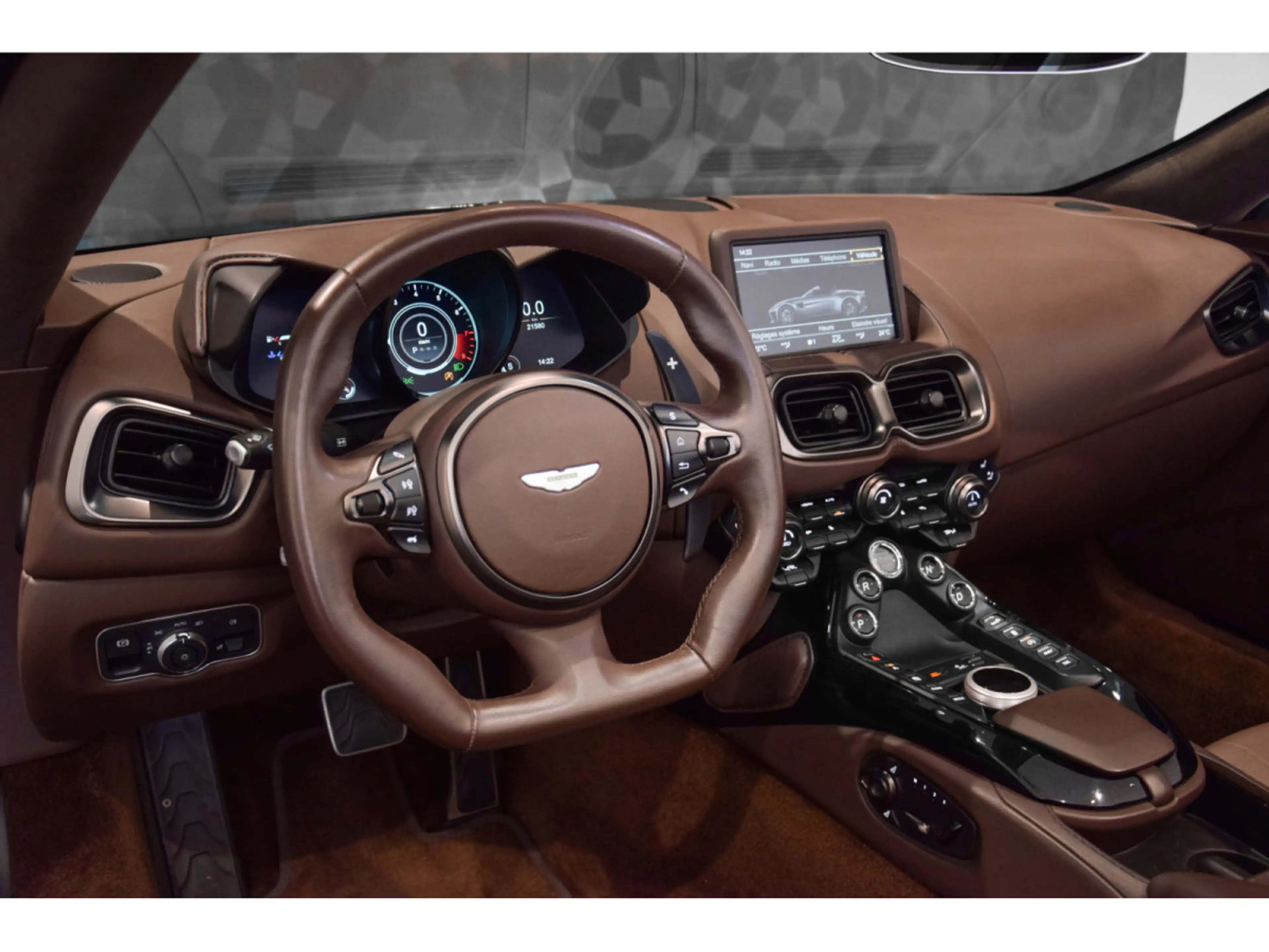 Aston Martin V8 Vantage  ROADSTER - Ultramarine Black — photo 11