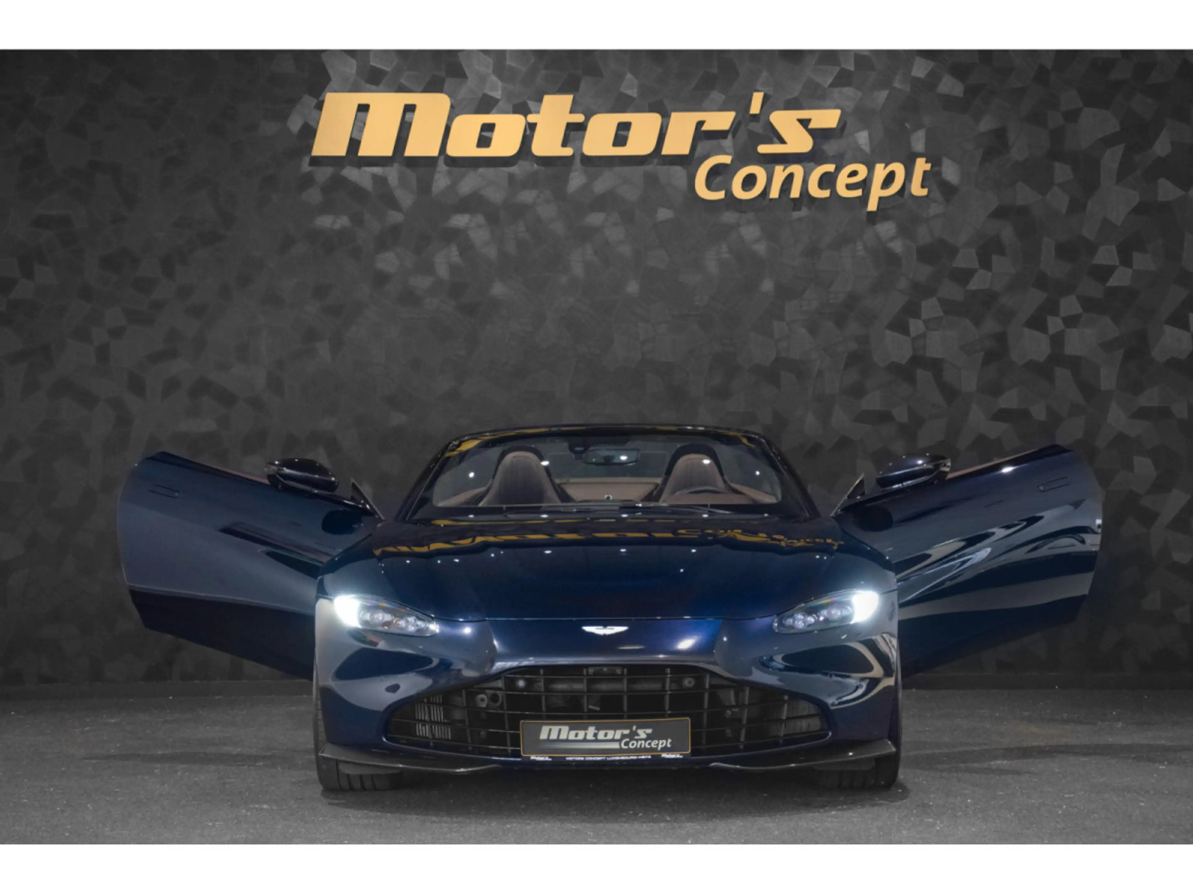 Aston Martin V8 Vantage  ROADSTER - Ultramarine Black — photo 2