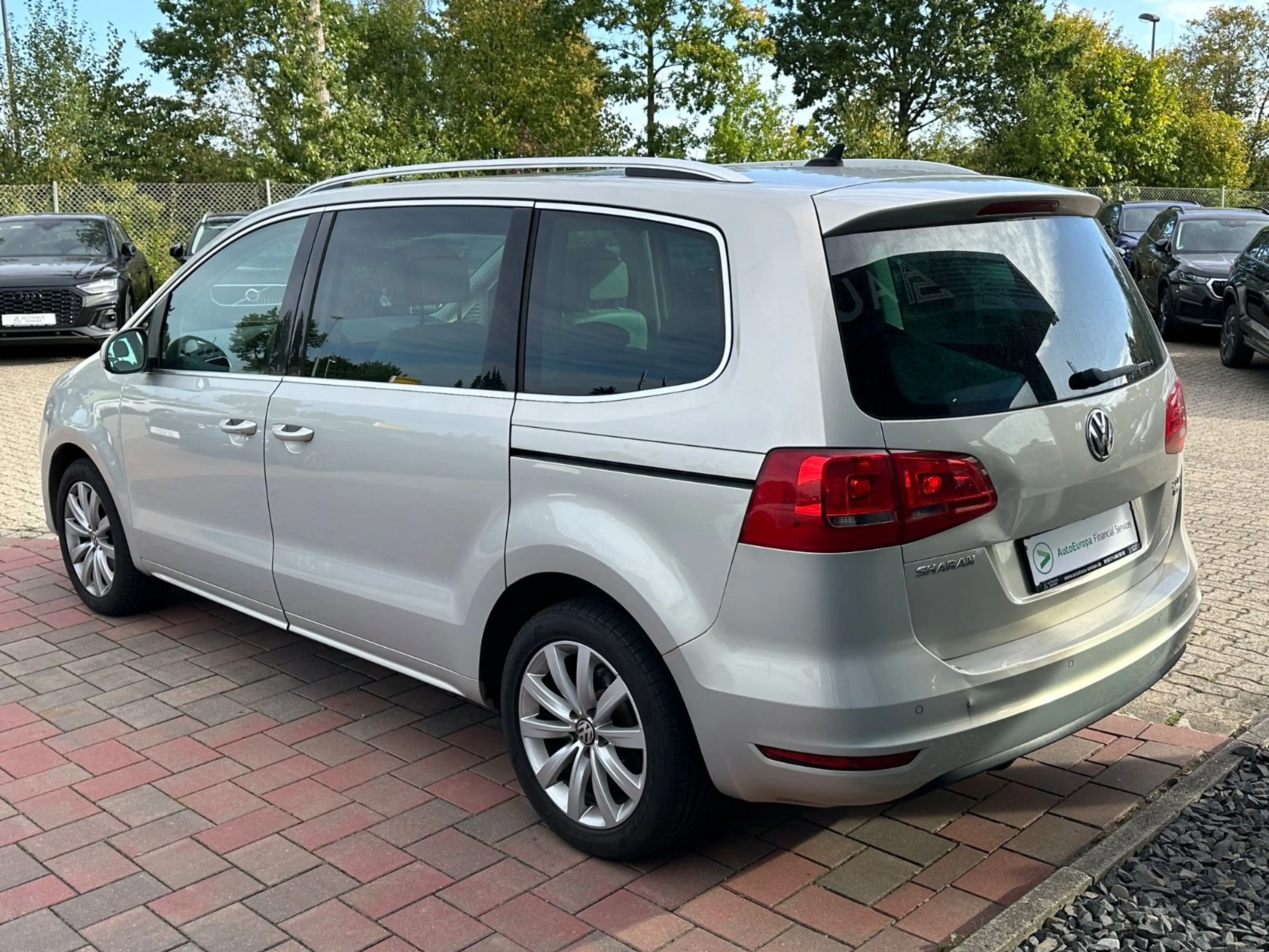 Volkswagen Sharan 2.0 TDI Highline 7S*PANO*AHK*RCAM*STANDH — photo 5