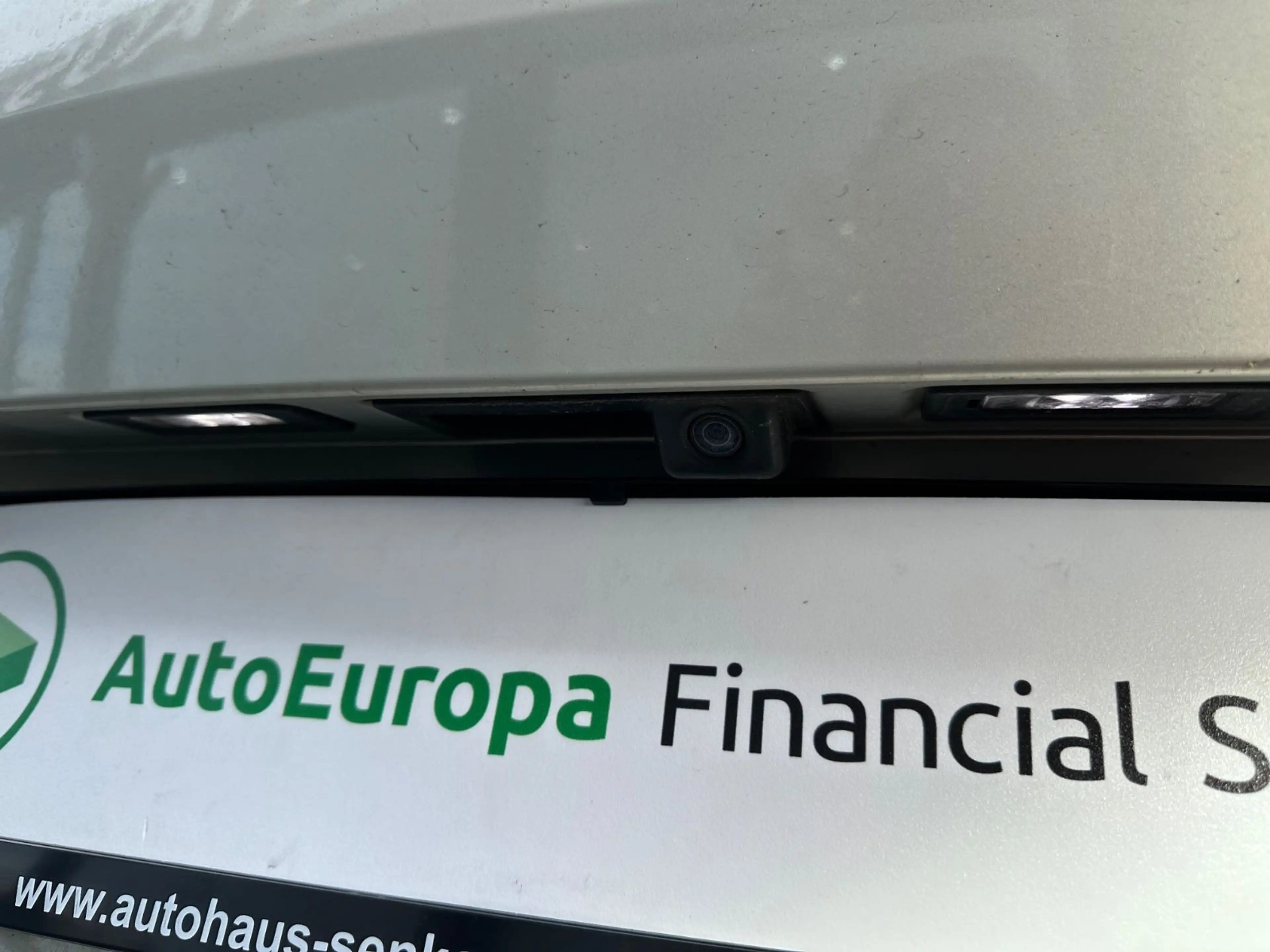 Volkswagen Sharan 2.0 TDI Highline 7S*PANO*AHK*RCAM*STANDH — photo 7