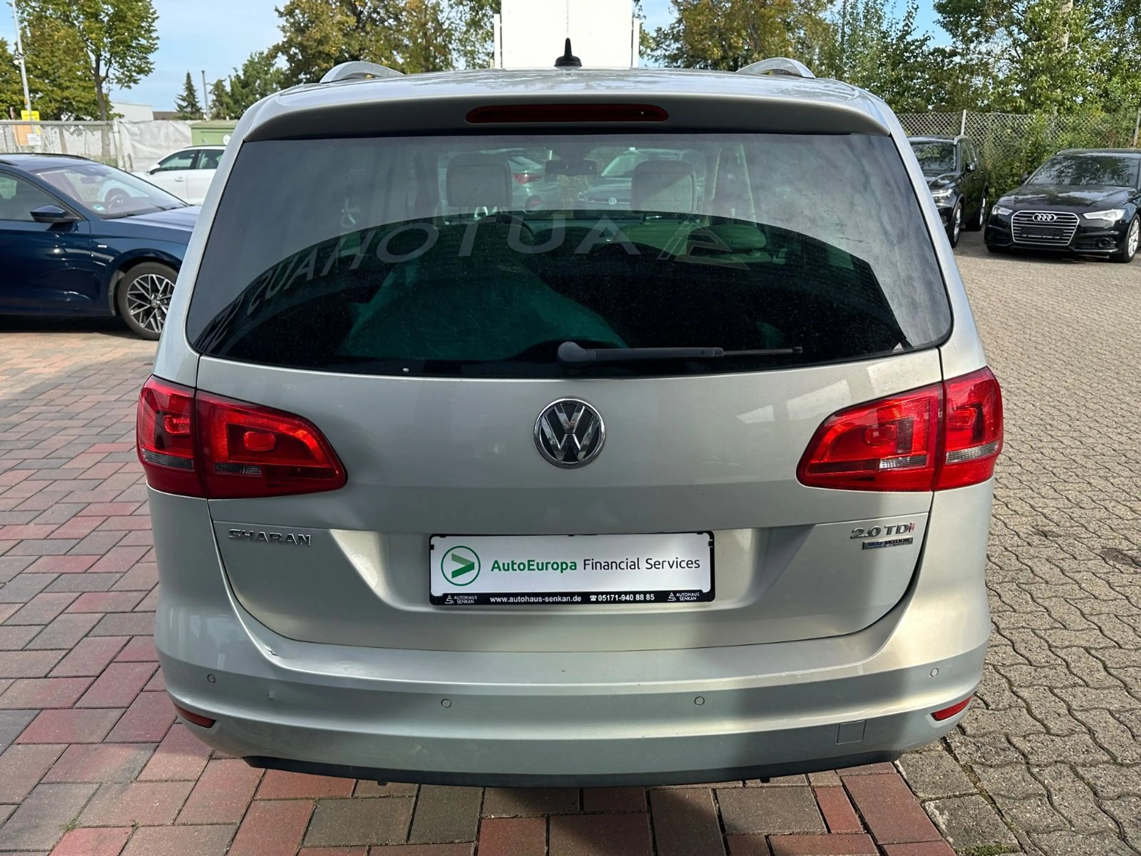 Volkswagen Sharan 2.0 TDI Highline 7S*PANO*AHK*RCAM*STANDH — photo 6