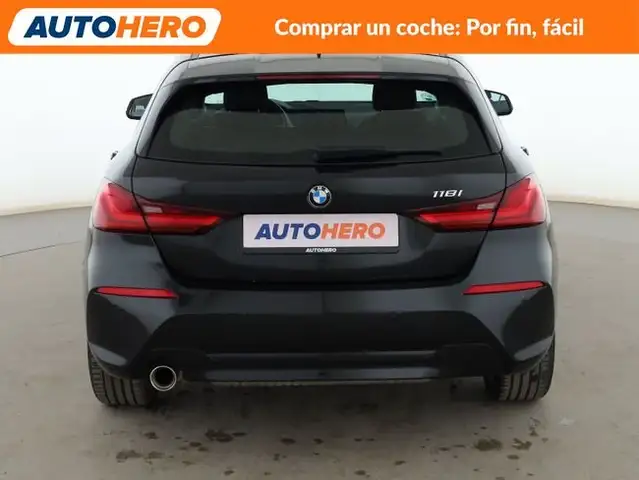 BMW 1 Series view 5