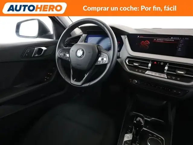 BMW 1 Series view 14