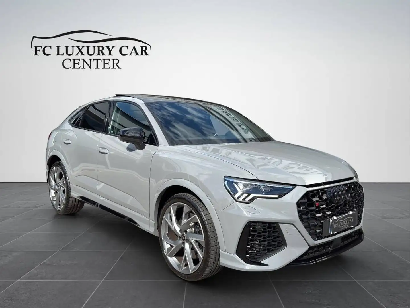Audi RS Q3 2.5 quattro s-tronic Unicoproprietario Iva esposta! Grigio - 1