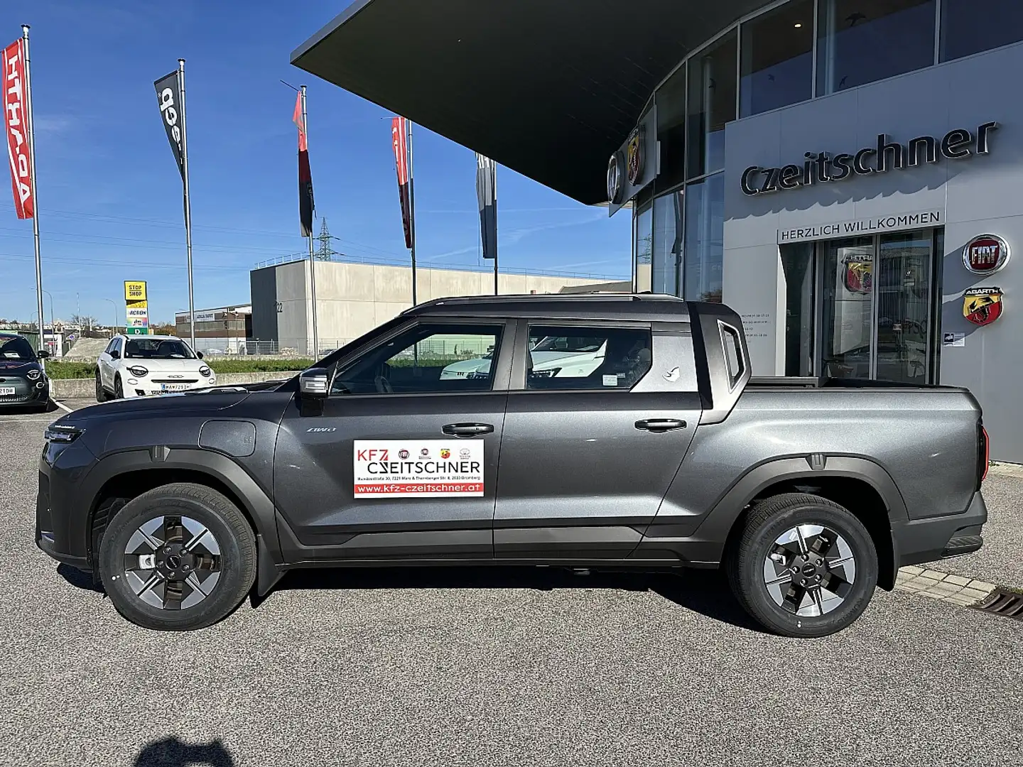 KGM Musso EV 80,6kWh Premium Grau - 2