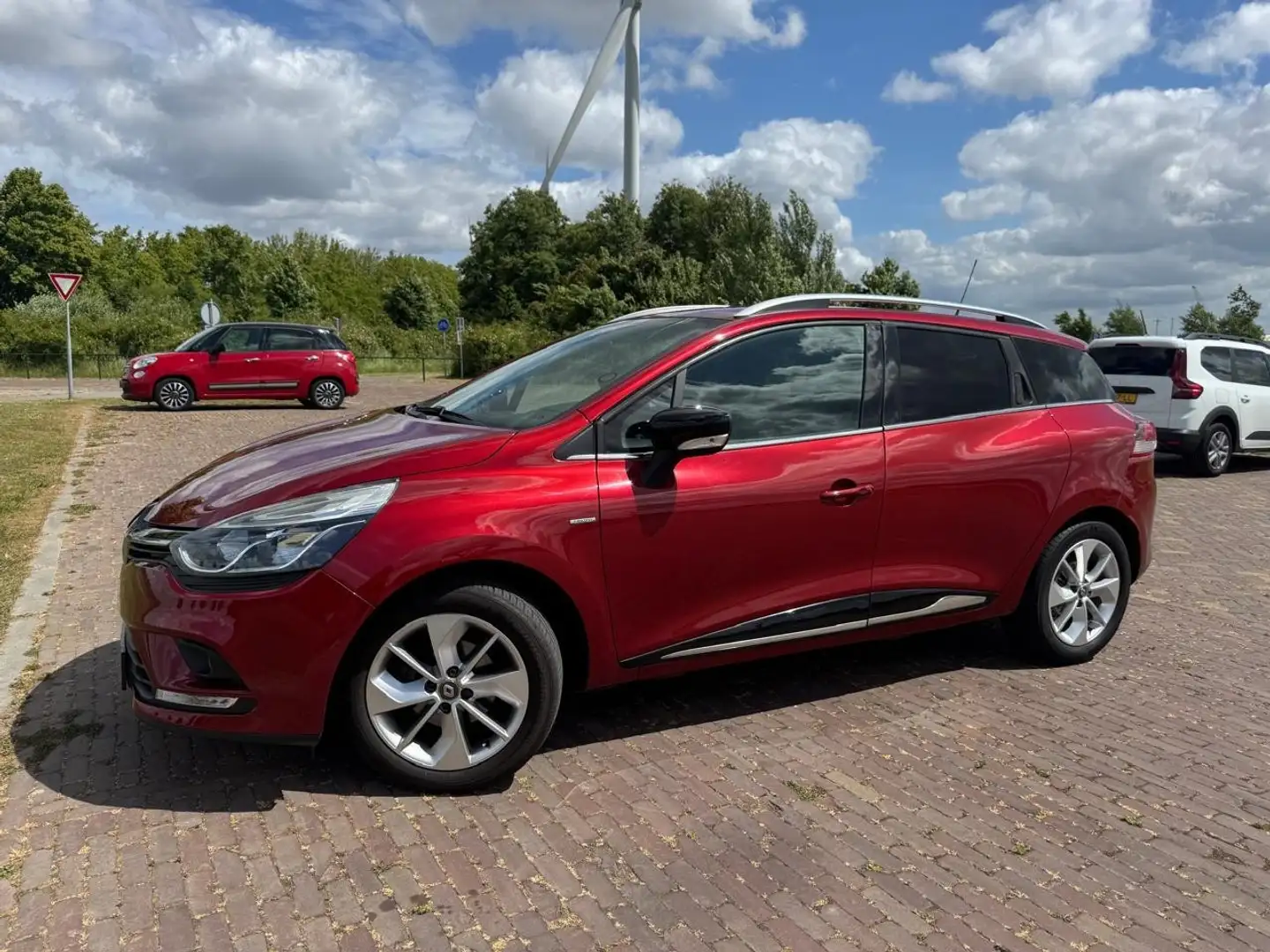 Renault Clio Grandtour (Energy) TCe 90 Start & Stop INTENS - 1