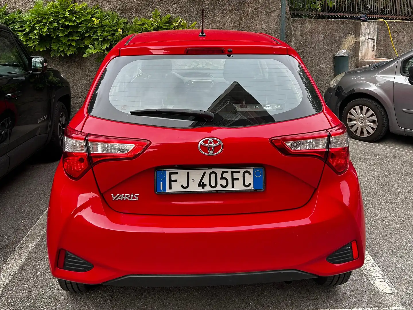 Toyota Yaris Yaris 5p 1.0 Rosso - 1