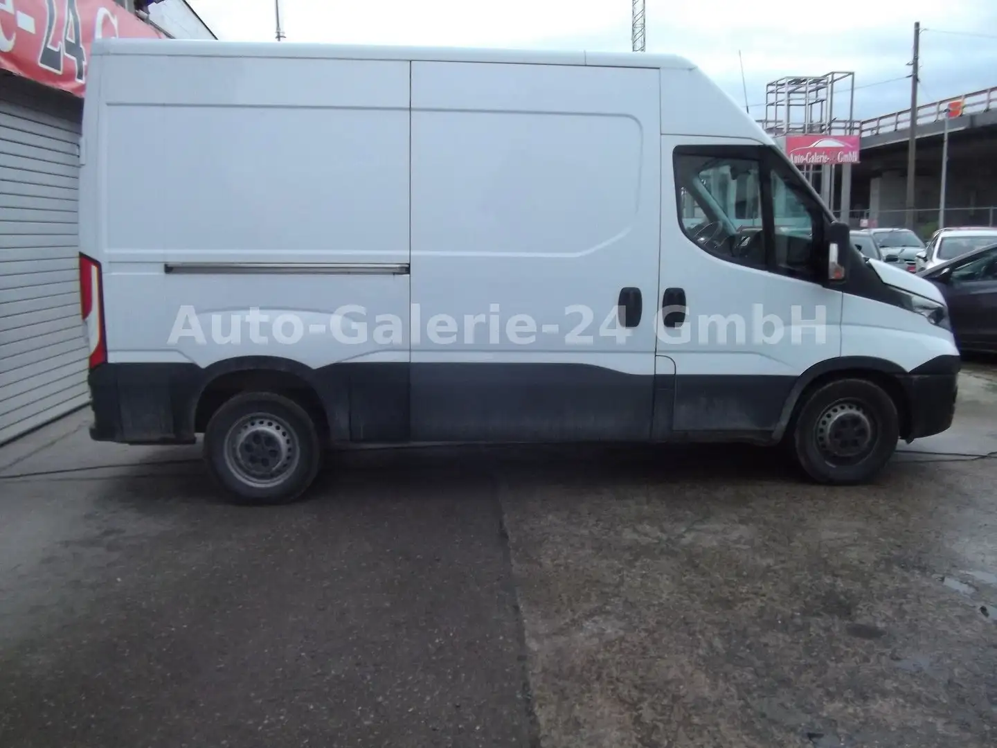 Iveco Daily Kasten HKa 35 S ... V Radstand 3520 Weiß - 2