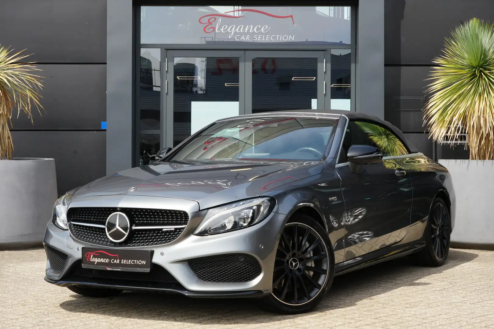 Mercedes-Benz C 43 AMG Cabrio 4MATIC 368pk Navigatie/Stoelverwarming/360C Grijs - 2