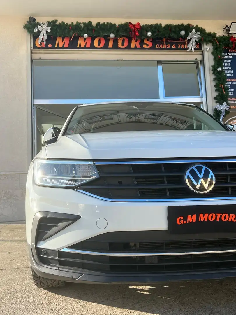 Volkswagen Tiguan Tiguan II 2021 2.0 tdi Life 122cv Blanc - 2