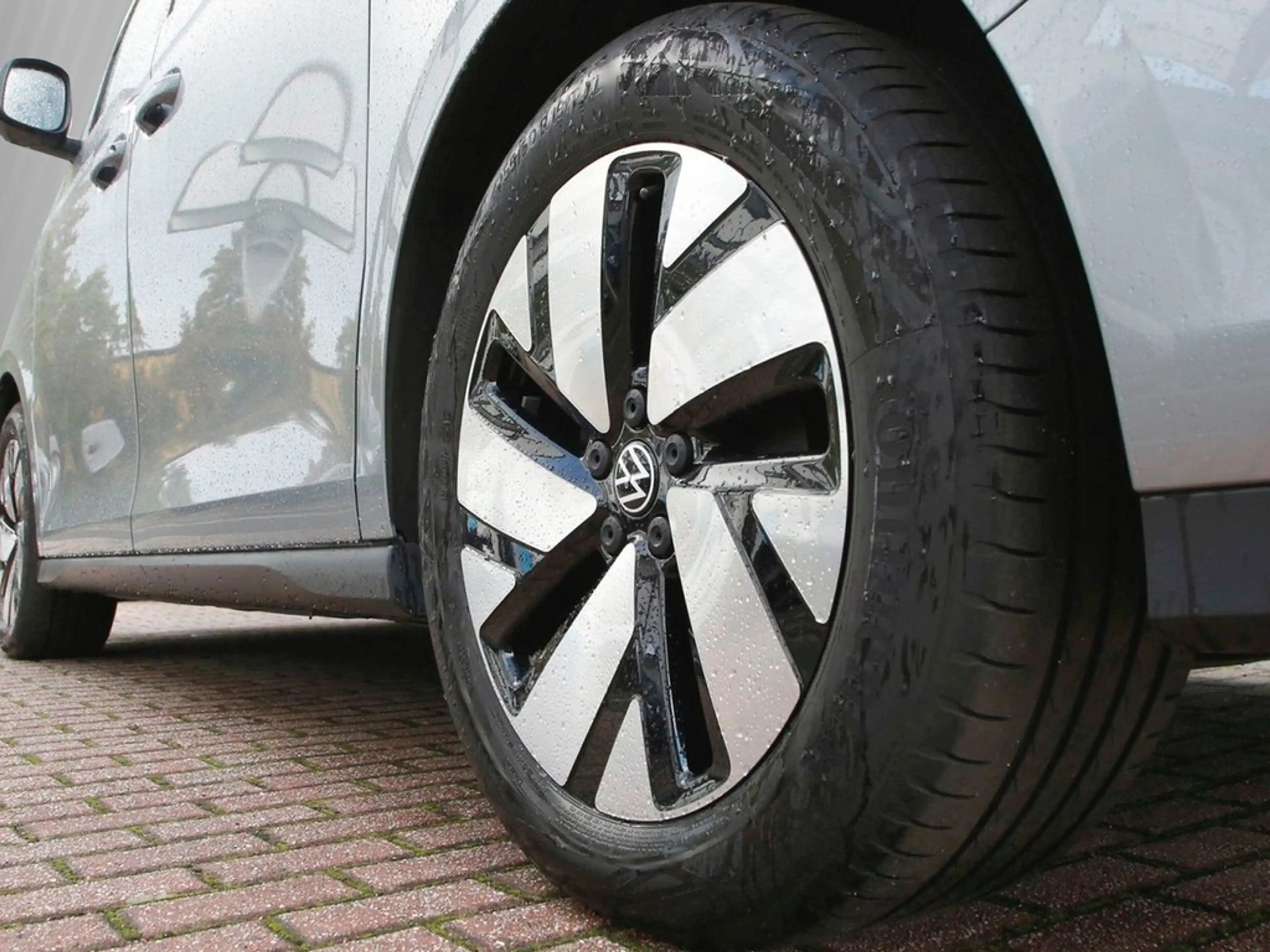 Volkswagen ID. Buzz ID.Buzz Bus 210 kW Pro 19" App-Connect LED PDC — photo 5