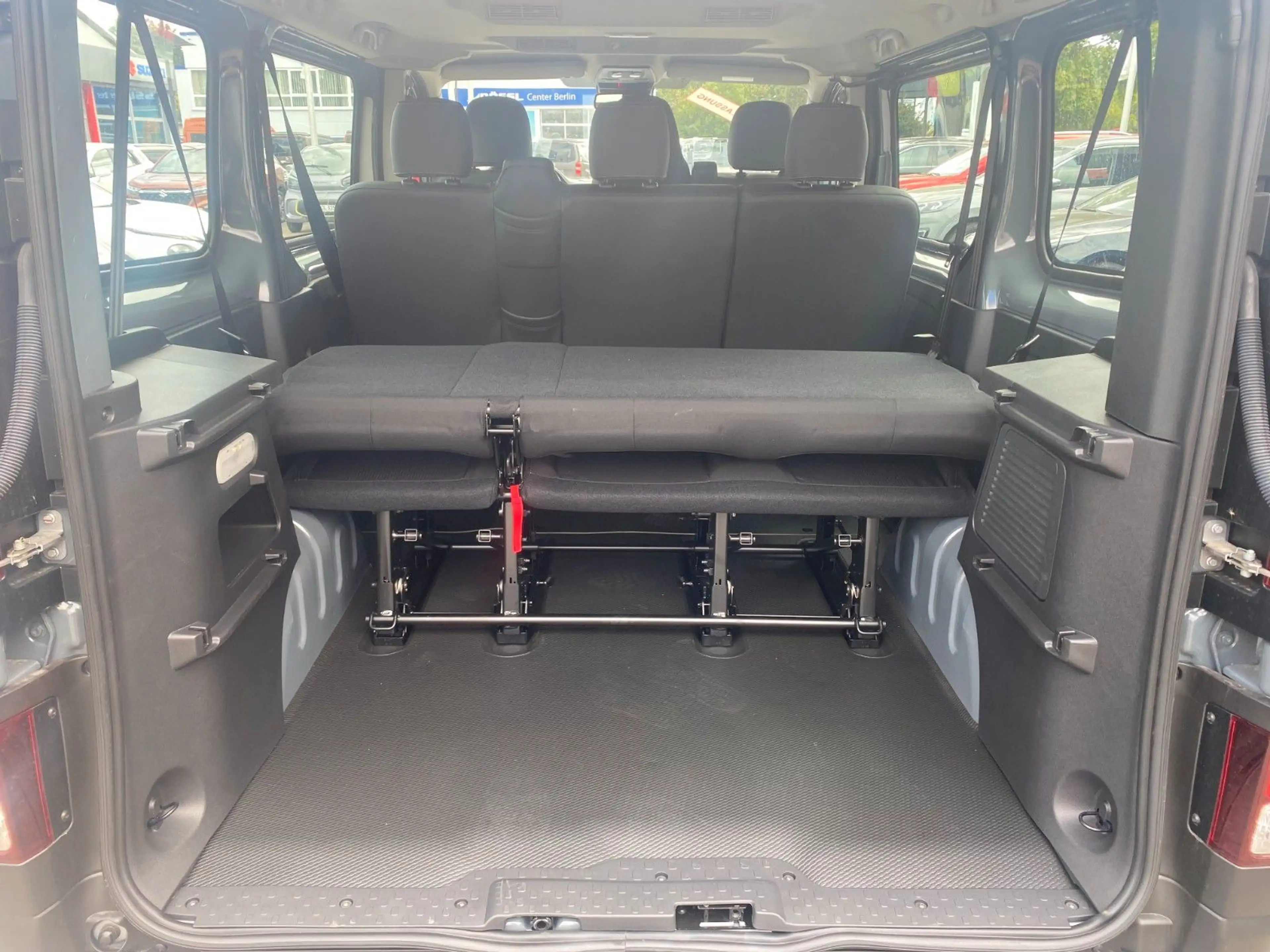 Nissan Primastar Kombi/9-Sitzer/N-Connecta — photo 9
