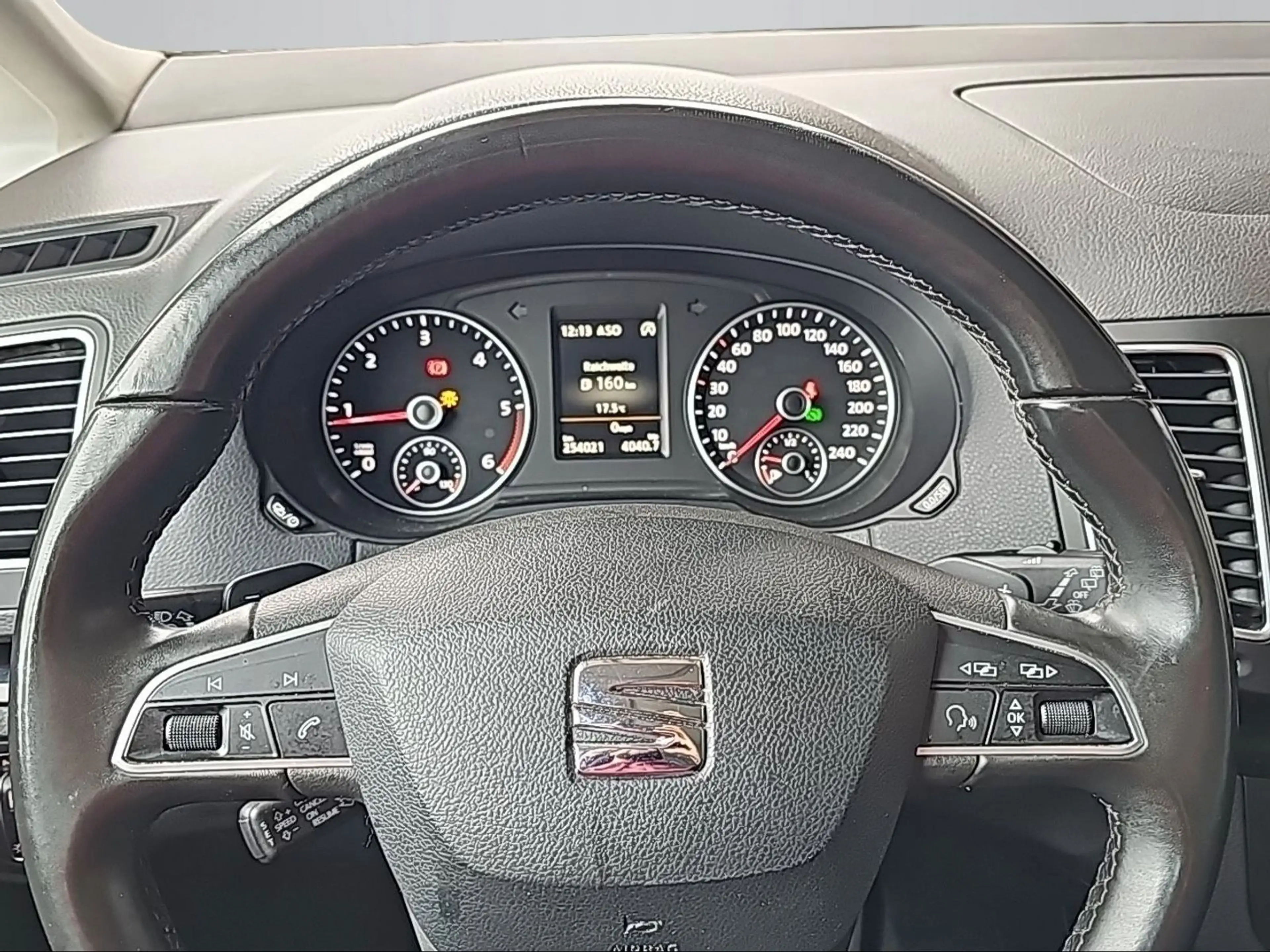 SEAT Alhambra Style 2.0 TDI — photo 9
