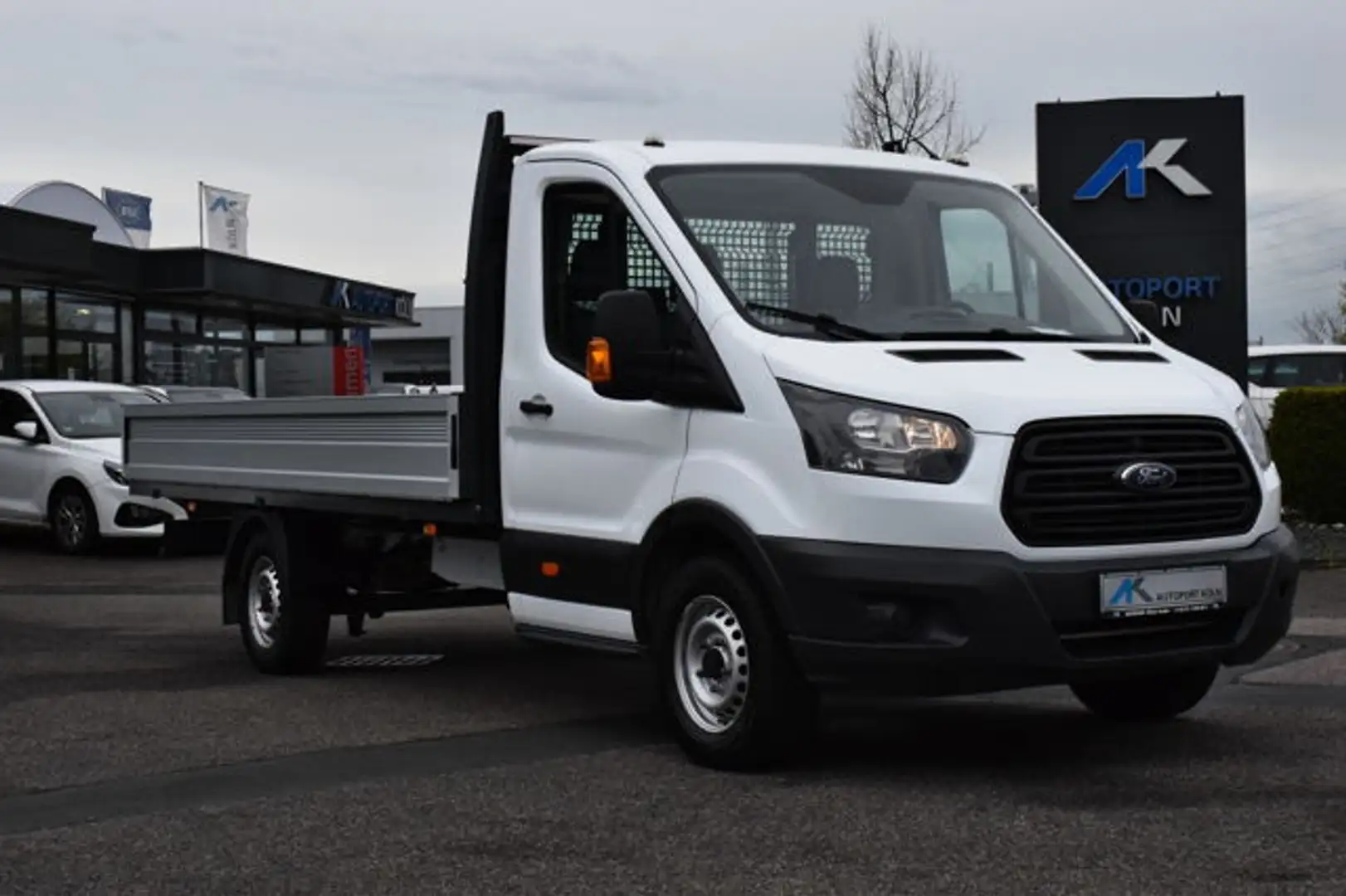 Ford Transit Weiß - 1