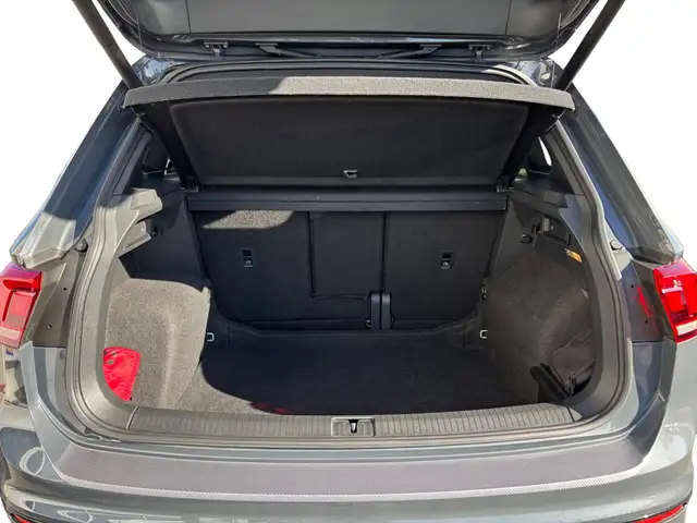 Volkswagen Tiguan view 19