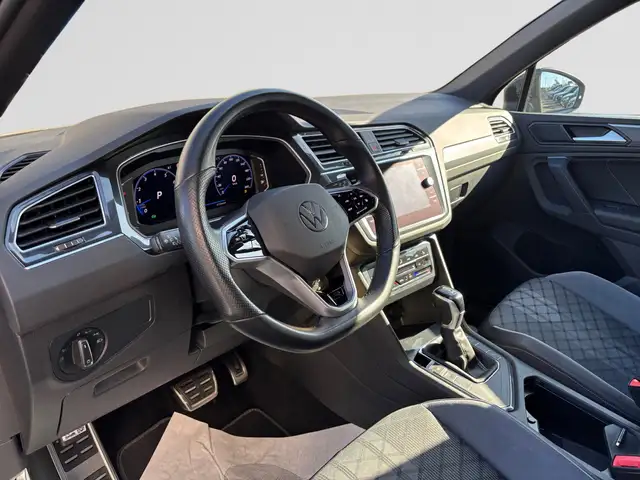 Volkswagen Tiguan view 9