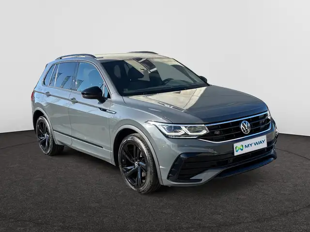 Volkswagen Tiguan view 4