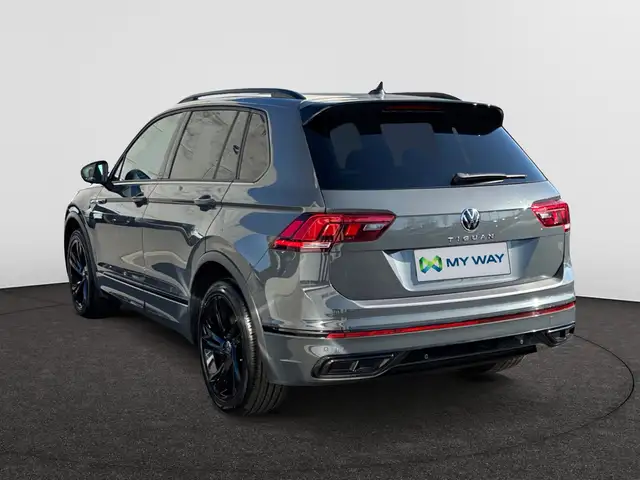 Volkswagen Tiguan view 2