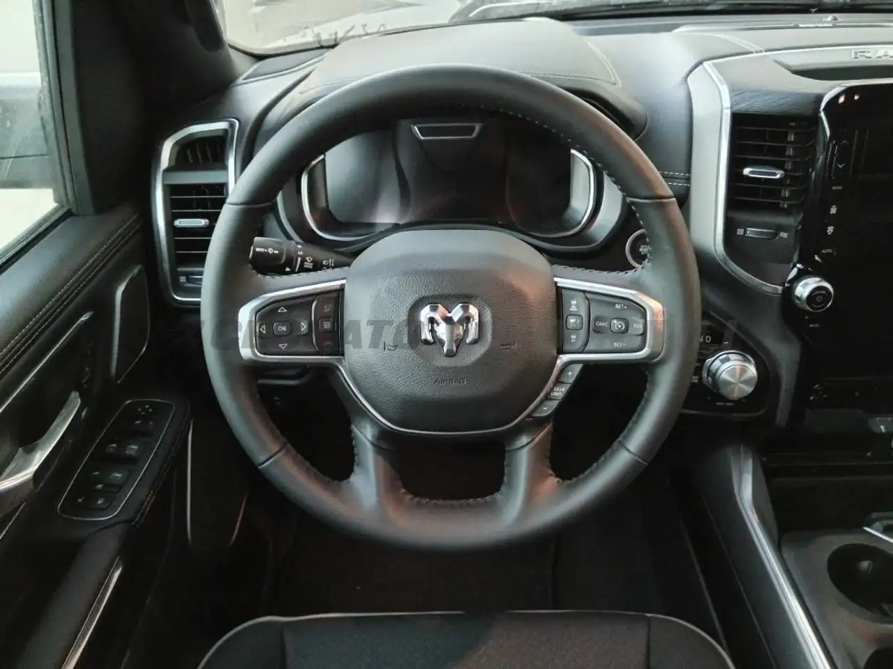 Dodge RAM 2023 — фото 14