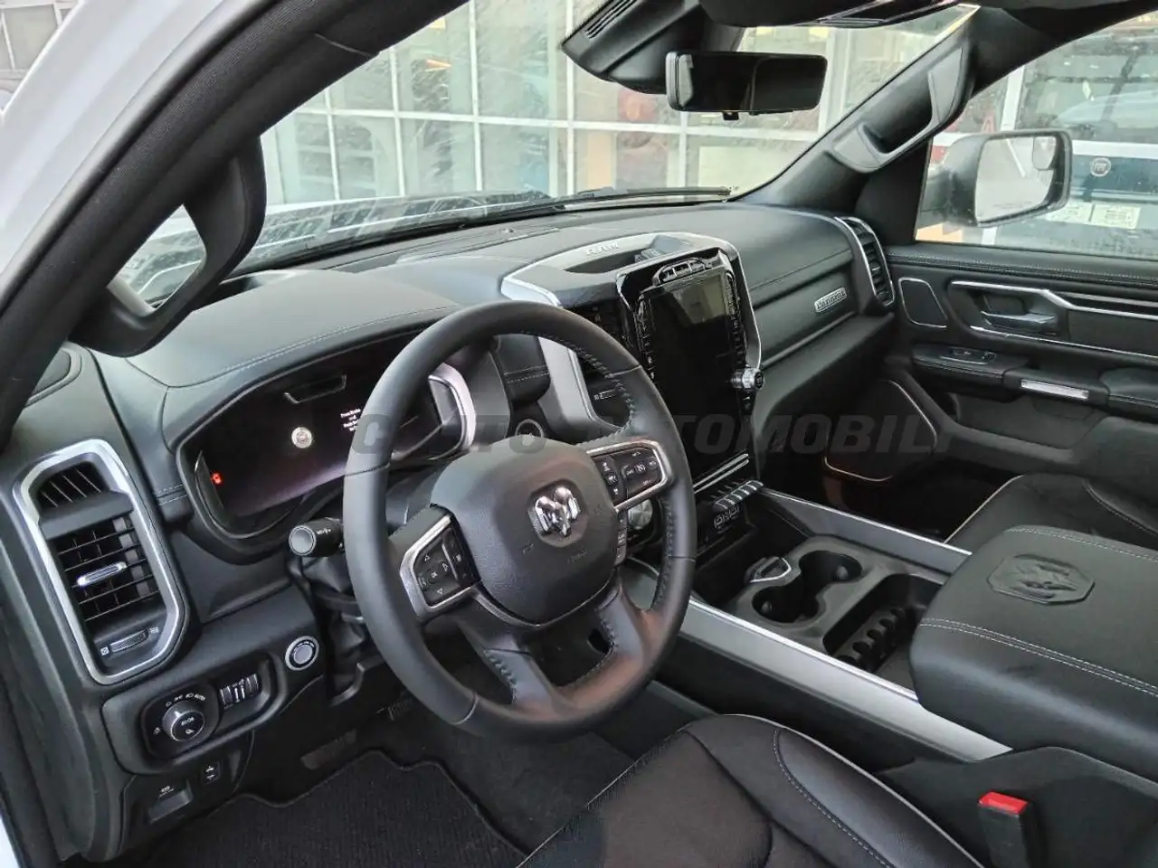 Dodge RAM 2023 — фото 11
