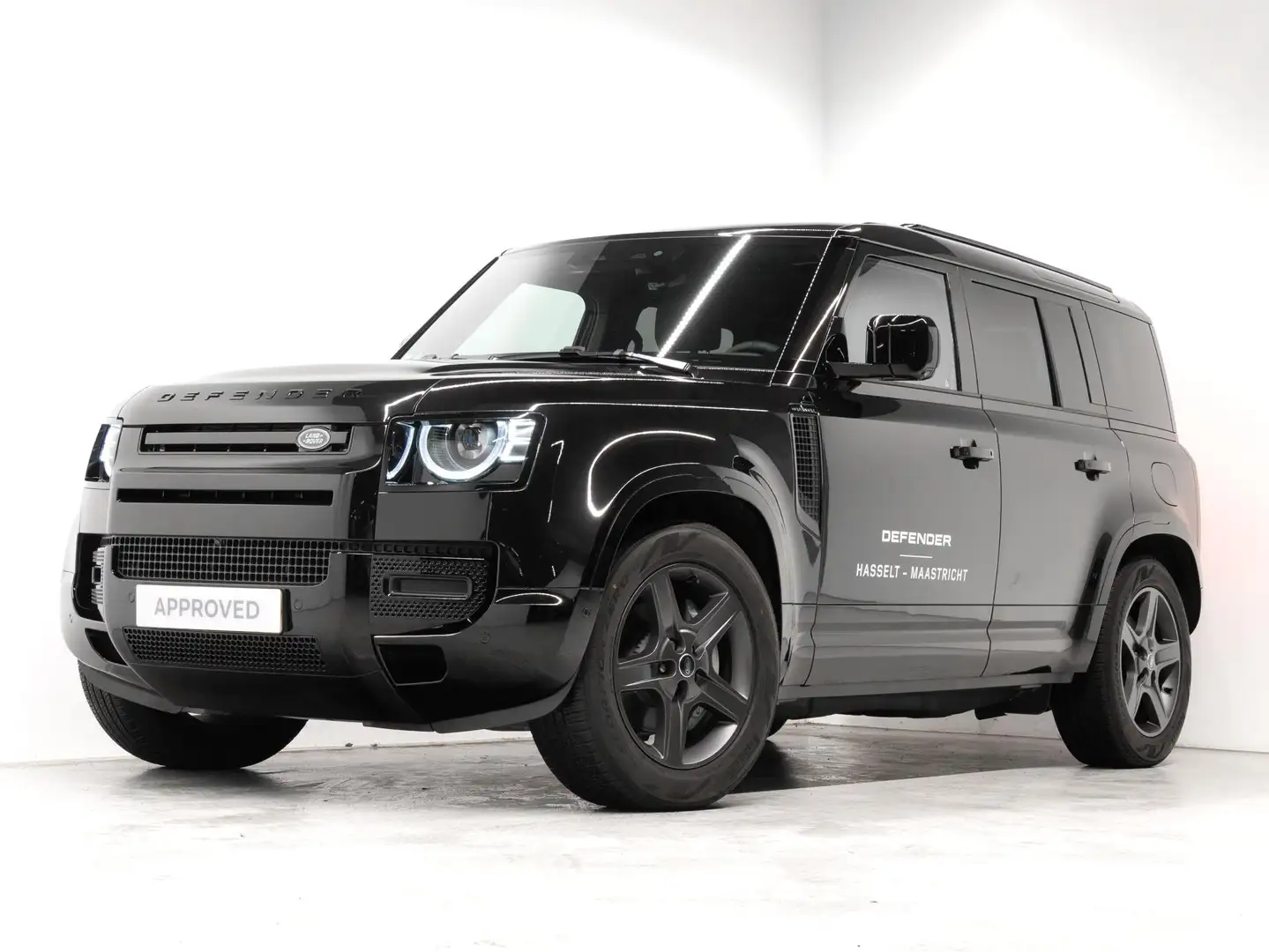 Land Rover Defender 110 2.0 P300e 110 X-Dynamic SE Noir - 1