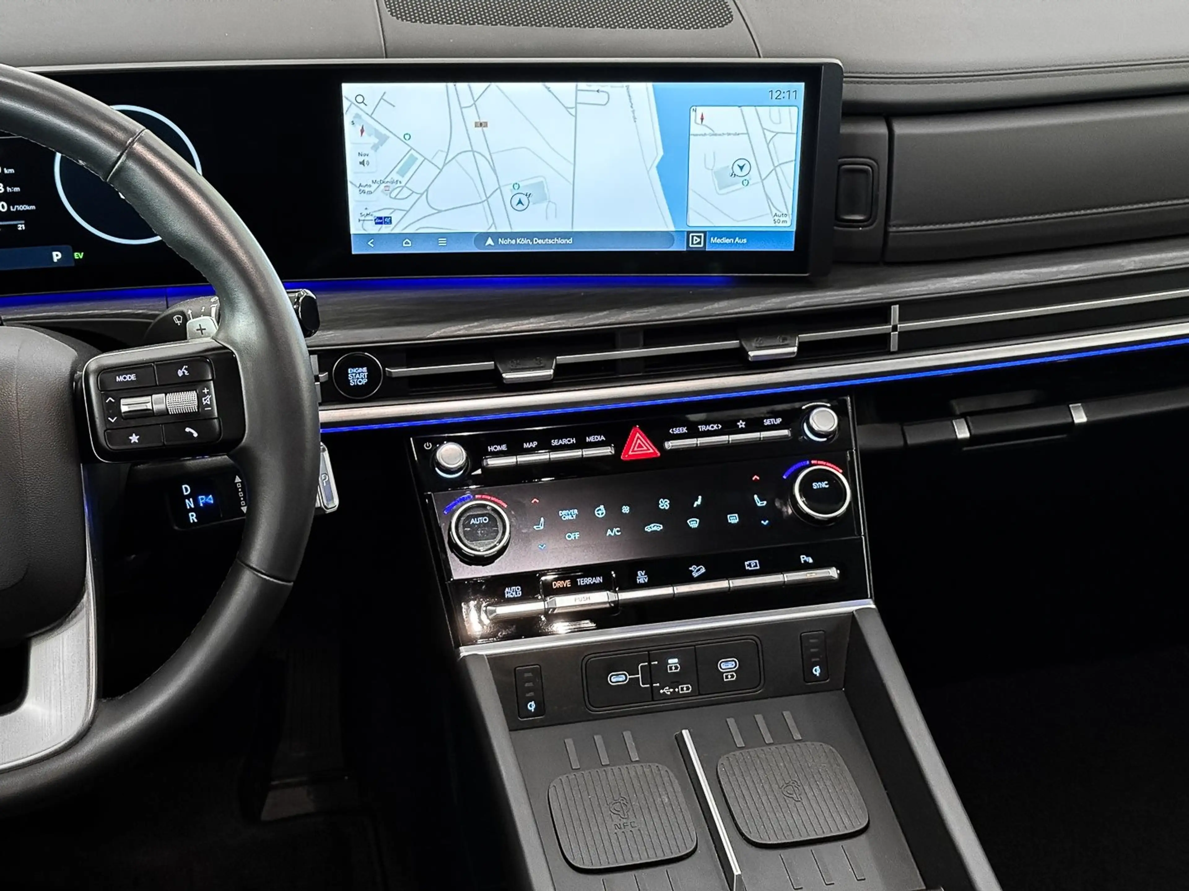 Hyundai SANTA FE SIGNATURE 1.6 T-GDI 6-AT 4WD HUD 360°Kam.20" LMR D — photo 10