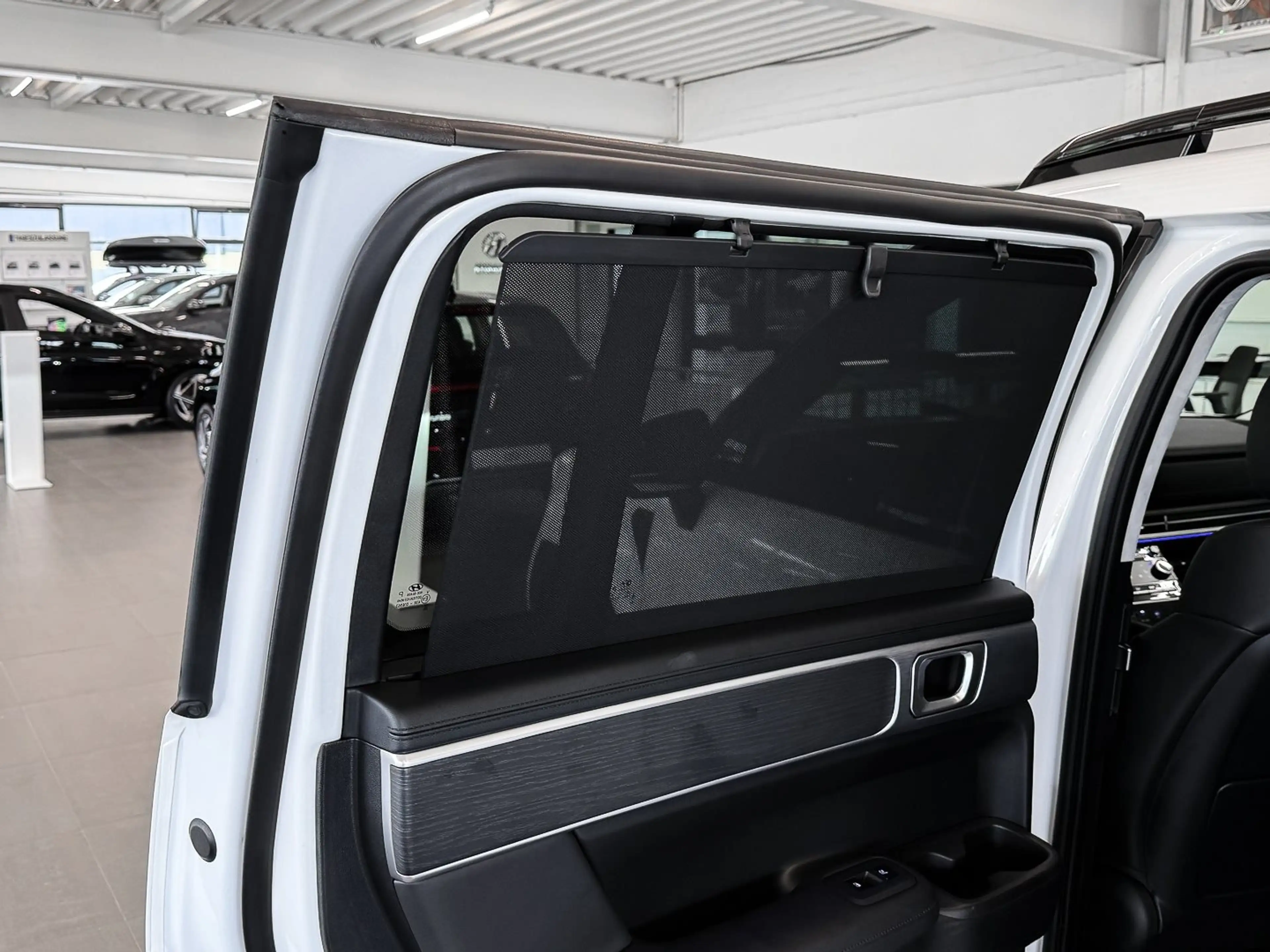 Hyundai SANTA FE SIGNATURE 1.6 T-GDI 6-AT 4WD HUD 360°Kam.20" LMR D — photo 25