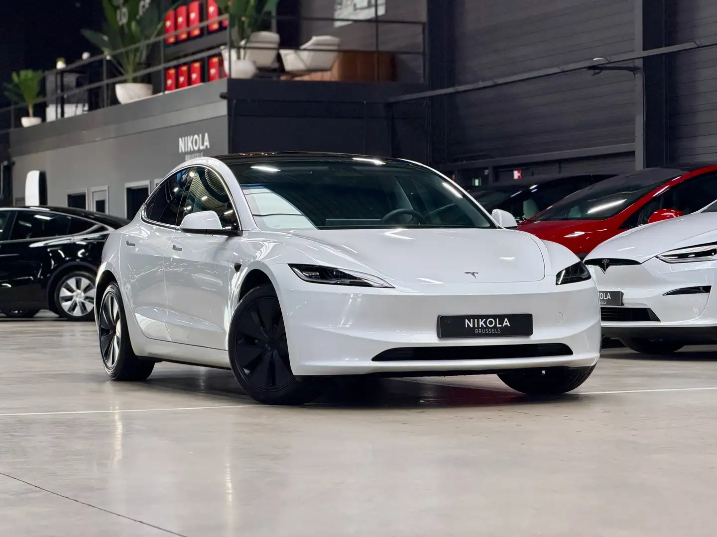 Tesla Model 3 HIGHLAND - AUTOPILOT - RWD Wit - 1